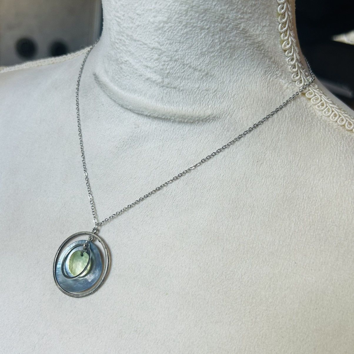 Handmade Handcrafted salvaged vintage shell galaxy pendant necklace Size ONE SIZE - 3 Thumbnail