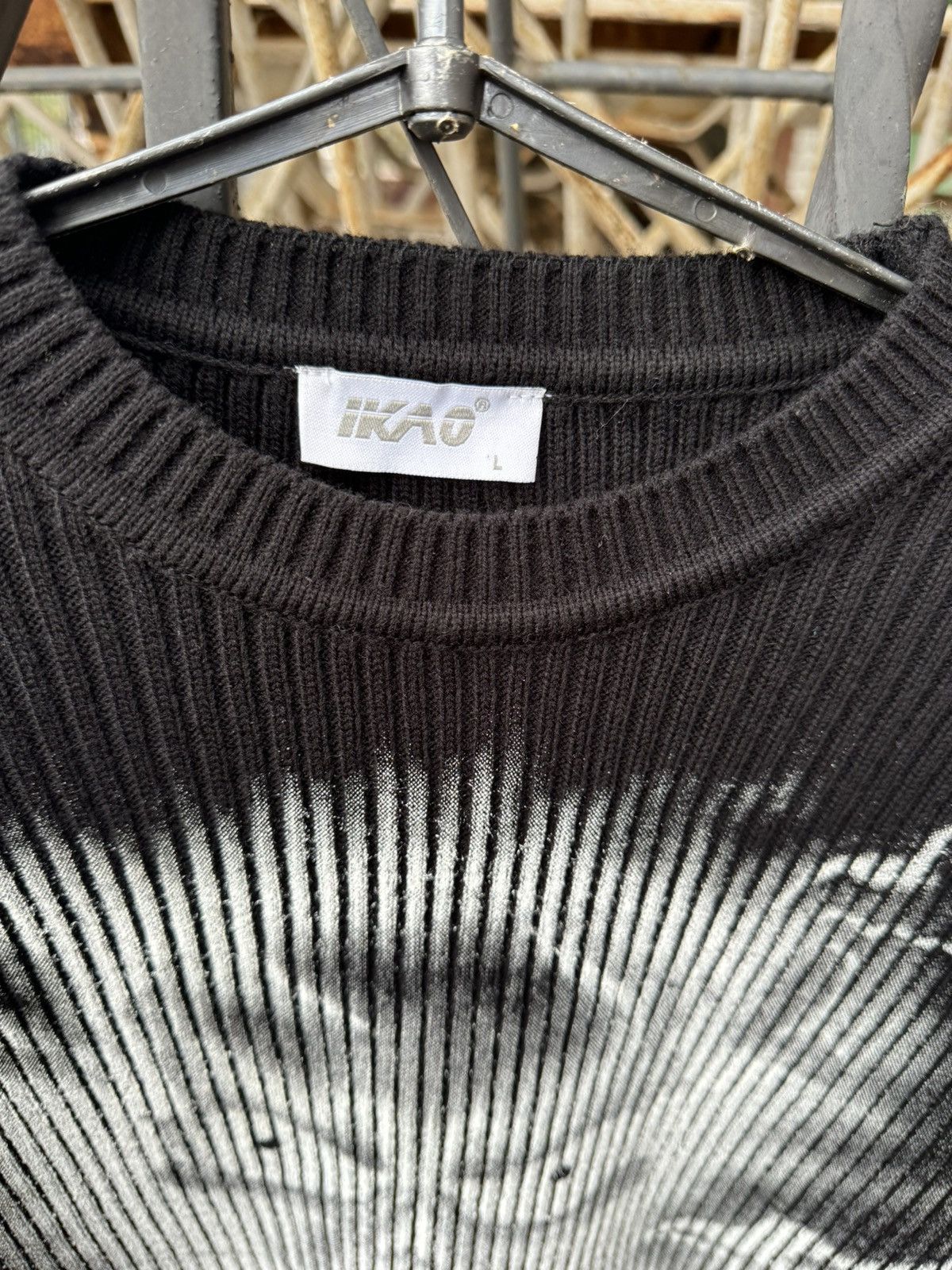 Vintage Vintage Ikao Knit Sweater Skull Print y2k Size US L / EU 52-54 / 3 - 2 Thumbnail