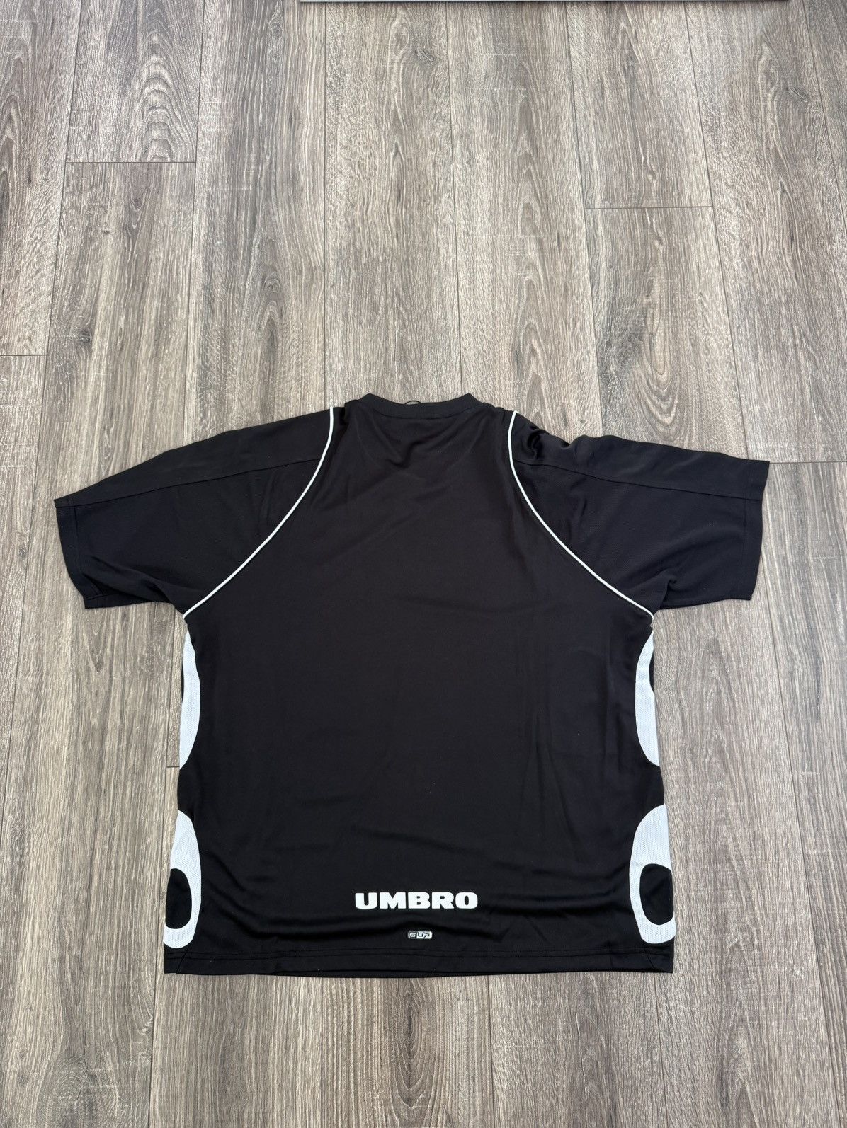 Supreme × Umbro Supreme x Umbro Black Old English Soccer Jersey Size US M / EU 48-50 / 2 - 2 Thumbnail