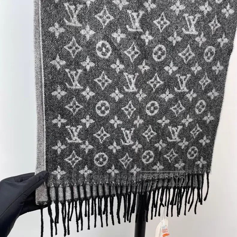 Louis Vuitton Louis Vuitton Black and Grey Gradient Full Printed Cashmer Size ONE SIZE - 4 Thumbnail