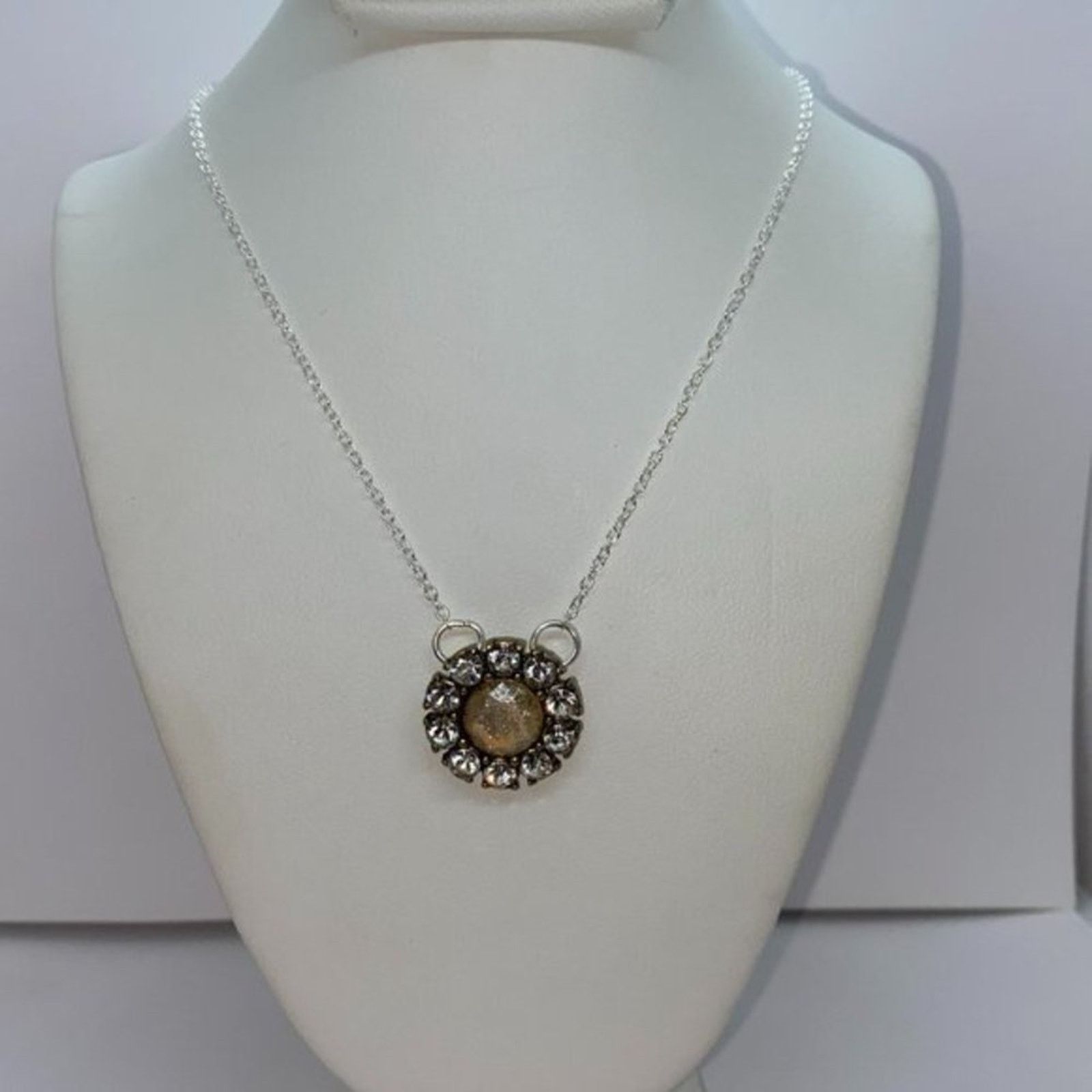 Handmade Silver-Tone Glitter Sparkle Rhinestone Necklace Size ONE SIZE - 1 Thumbnail