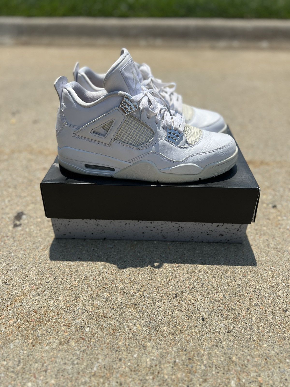 Jordan 4 Retro “Pure Money” (2017)