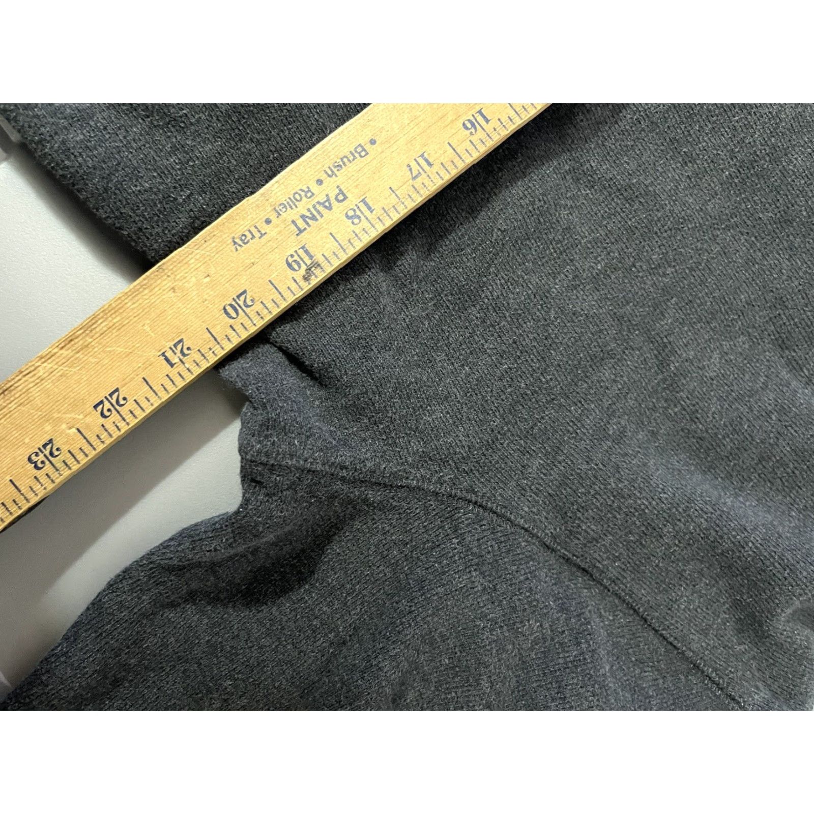 Express VINTAGE Men's Express Casual Pullover V-Neck Sweater L Charcoal Grey Classic Fit Size US L / EU 52-54 / 3 - 5 Thumbnail