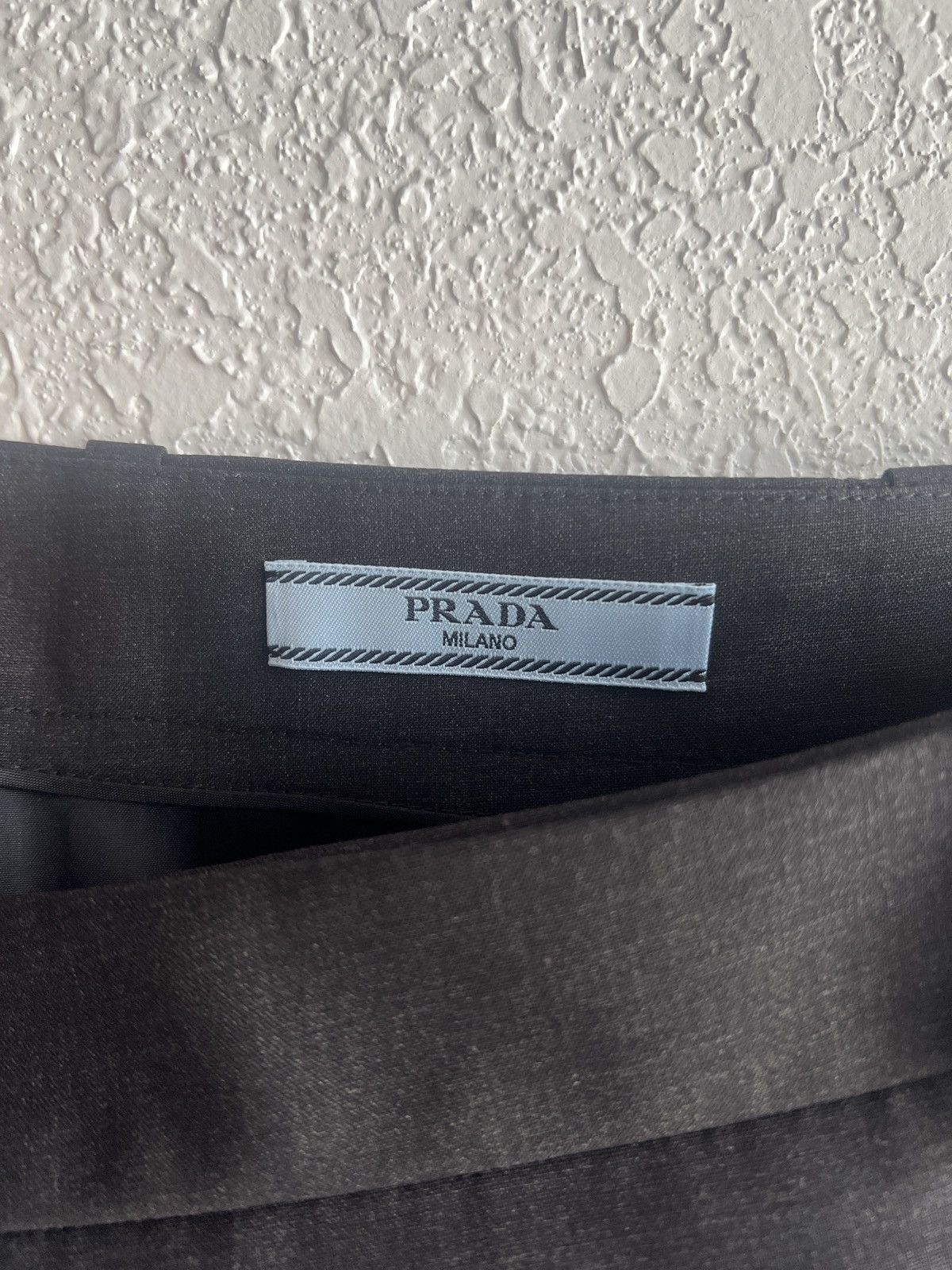 Prada Prada Midi formal skirt Size 25" / US 0 / IT 36 - 4 Thumbnail