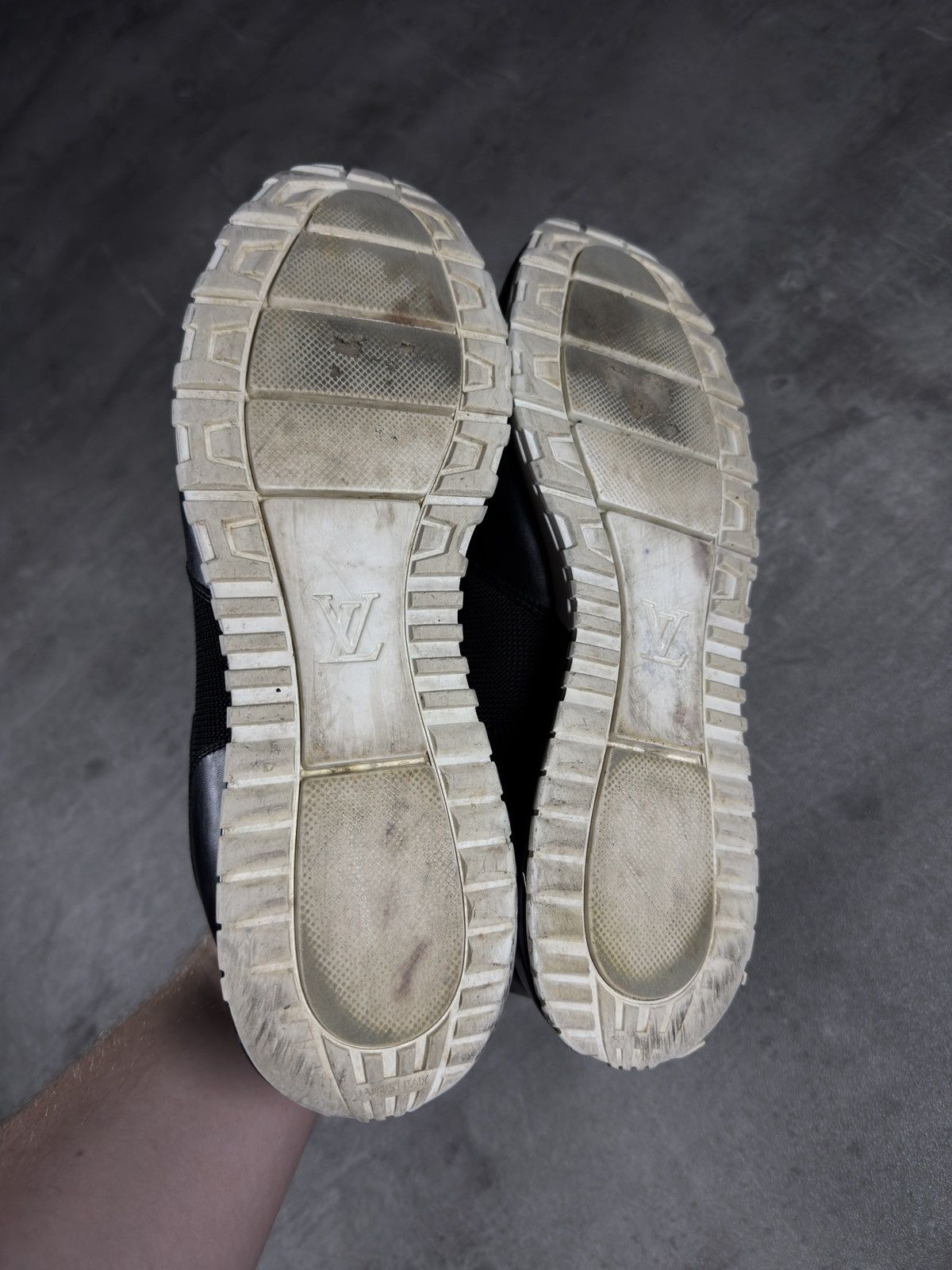 Louis Vuitton Louis Vuitton Run Away Sneakers – Black / White Size US 10.5 / EU 43-44 - 6 Thumbnail