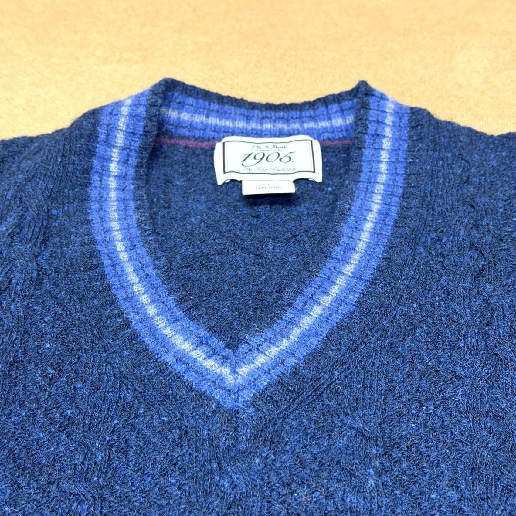 Jos. A. Bank Jos. A. Bank 1905 Mens XL Blue Sweater Vest Cable Knit V Neck Pullover Classic Size US XL / EU 56 / 4 - 2 Thumbnail
