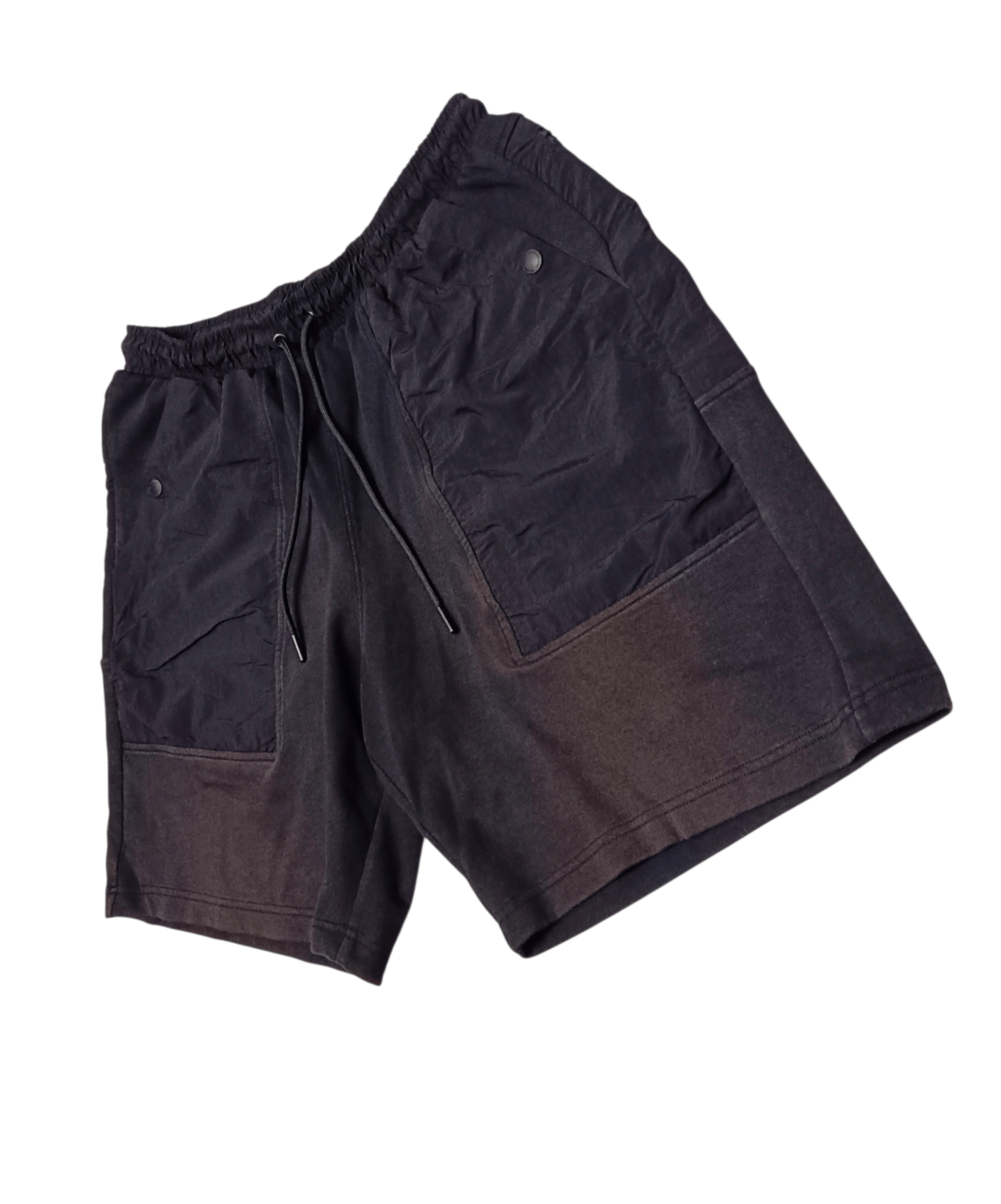 GU × Undercover 🔥GONE TODAY 🔥Sunfaded Gu Undercover Short Pants Size US 32 / EU 48 - 2 Thumbnail