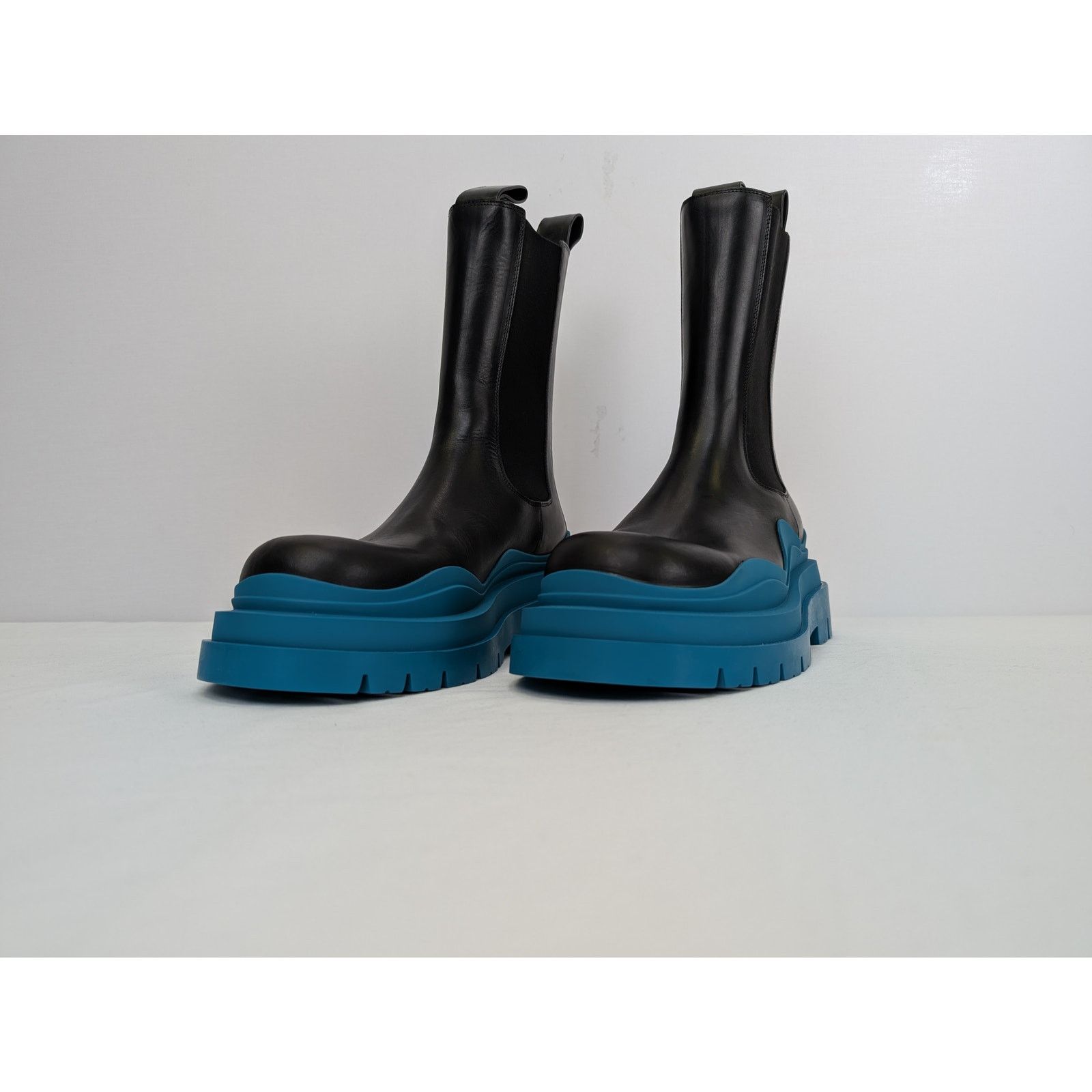 Bottega Veneta o1rshd1 Military Calf Tire Boot Calfskin in Black Size US 11 / EU 44 - 7 Thumbnail