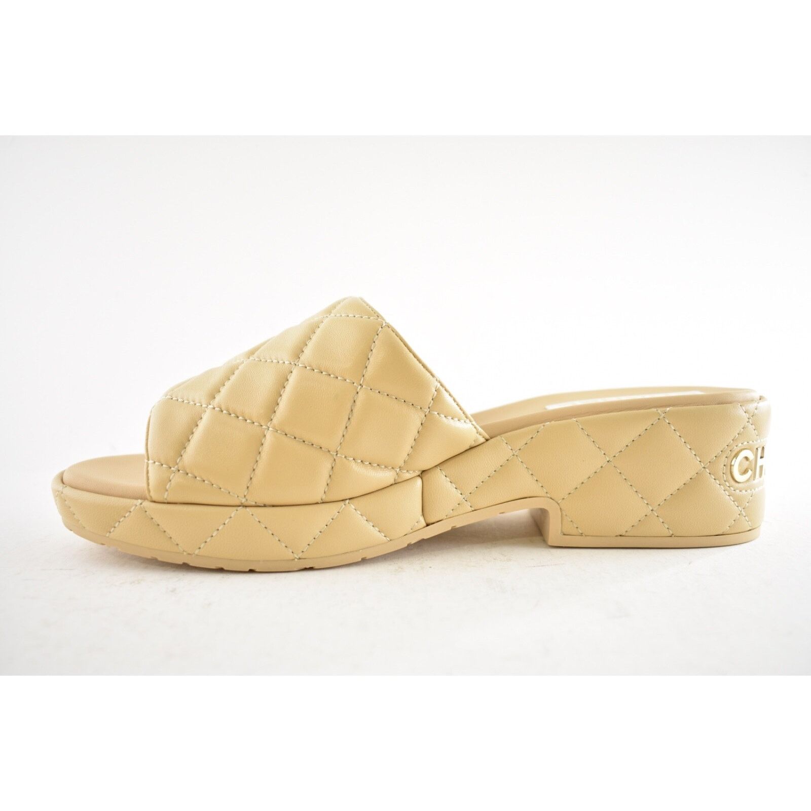 Chanel Chanel 23C Beige Lambskin Leather Quilted CC Logo Size US 12 / IT 42 - 8 Thumbnail