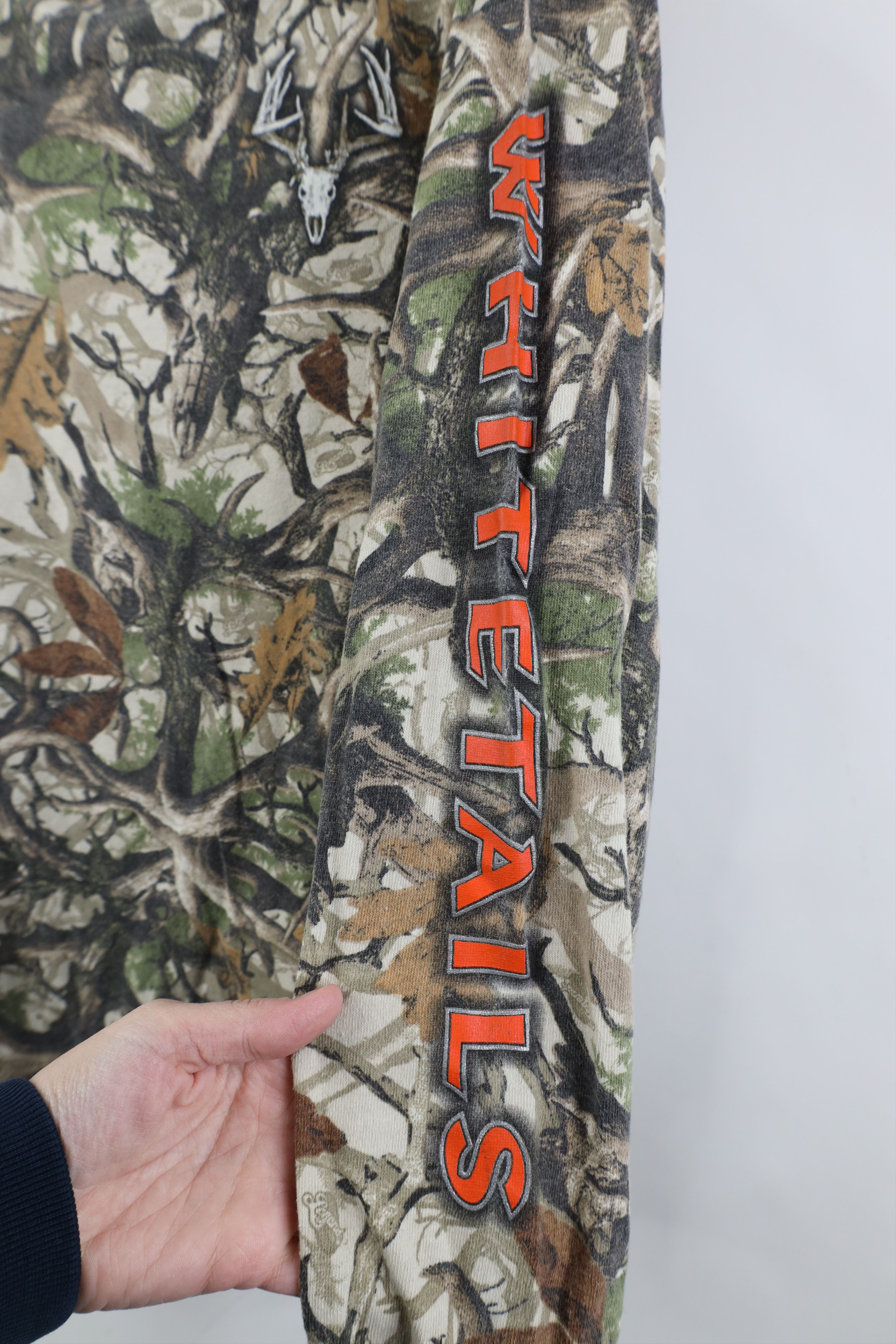 Vintage Vintage Y2K Streetwear Antler Camouflage Long Sleeve T-Shirt Size US S / EU 44-46 / 1 - 9 Thumbnail