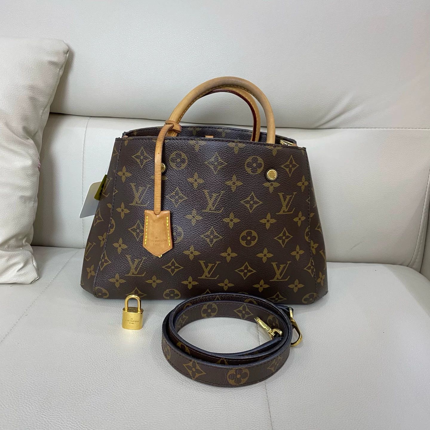 Louis Vuitton Pre-loved Bag Very good condition Size ONE SIZE - 1 Thumbnail