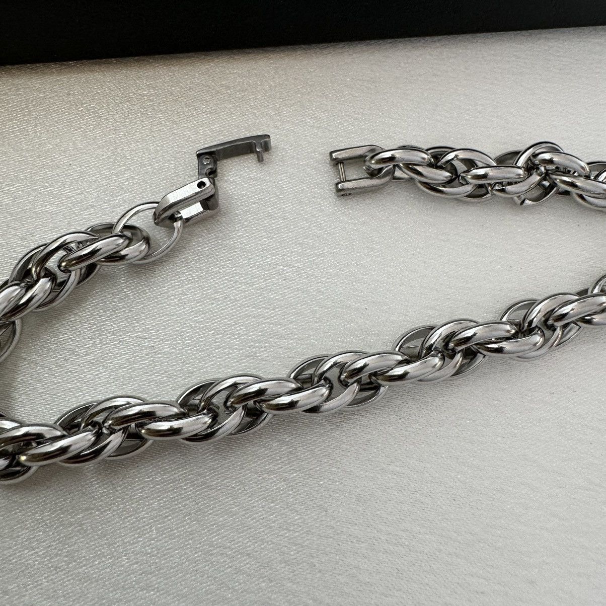 Other Twist Link Chain Bracelet for Men Women,Hip Hop Unisex Style Size ONE SIZE - 3 Thumbnail