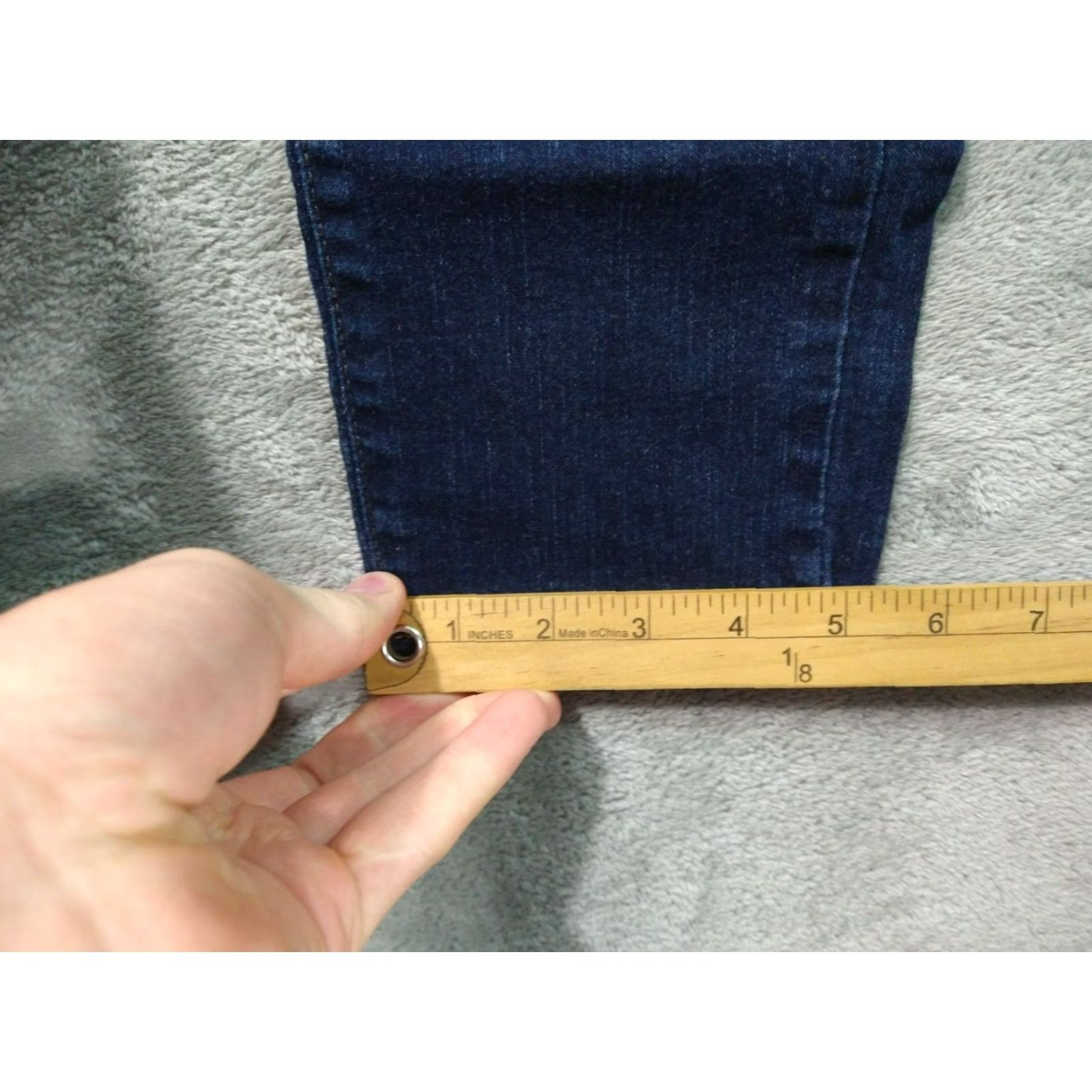 Levi's Levi's Jeans Women Size 12 Blue Denim Mid Rise Skinny Stretch Size 34" / US 12 / IT 48 - 6 Thumbnail
