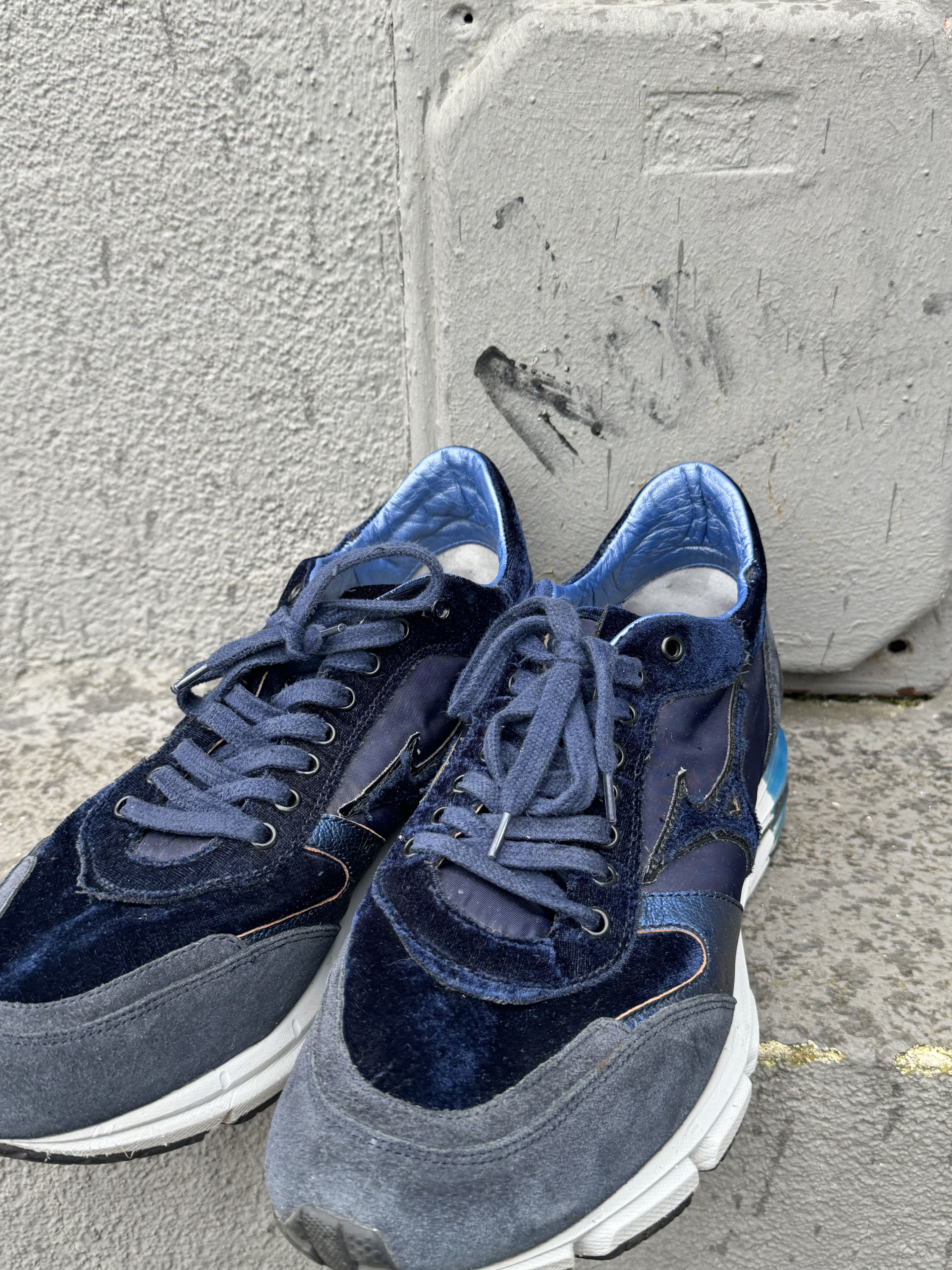Japanese Brand × Mizuno Mizuno Wave Sirius Velour Purple Navy US 11.5 Size US 11.5 / EU 44-45 - 4 Thumbnail