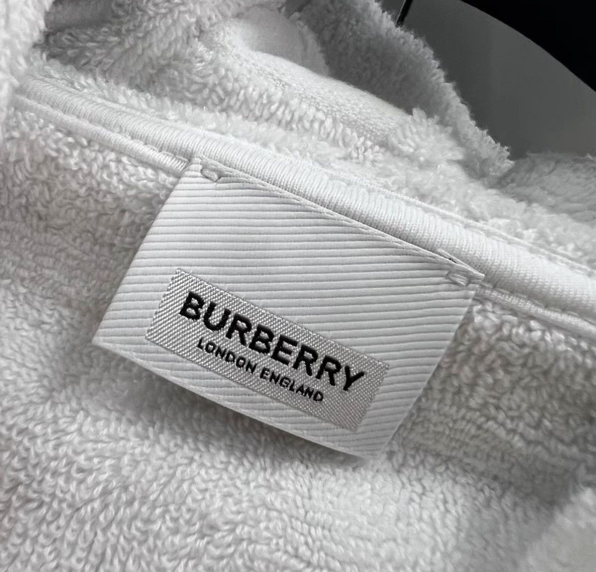 Burberry Burberry White Towel Fabric Half-Sleeve Hoodie J41 Size US XXL / EU 58 / 5 - 4 Thumbnail