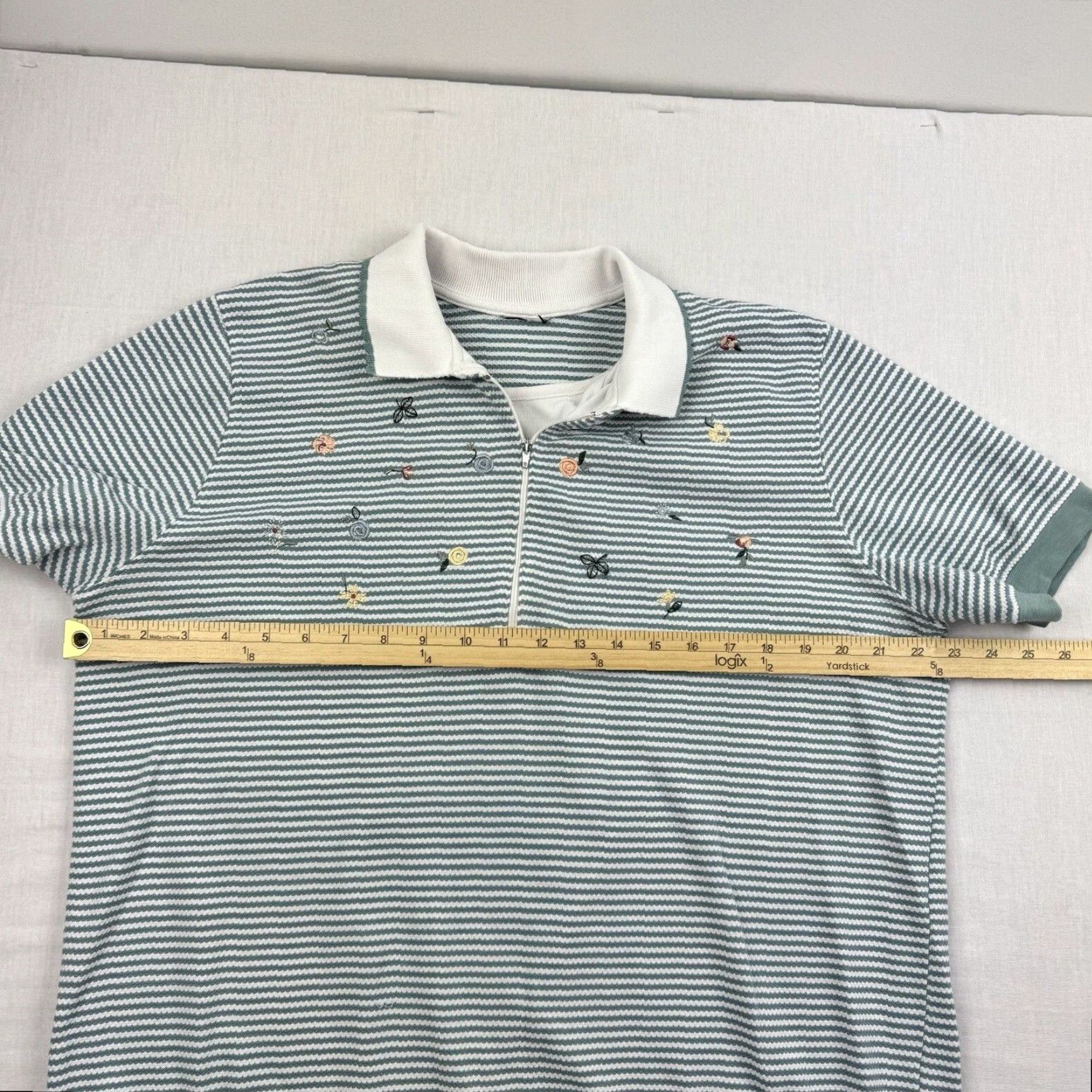 Vintage VINTAGE Floral Polo Shirt Womens XL Green Striped Embroidered 90s Y2K Floral Polo Shirt Womens XL Green Embroidered Short Sleeve Zip Collared Vintage Size XL / US 12-14 / IT 48-50 - 7 Thumbnail