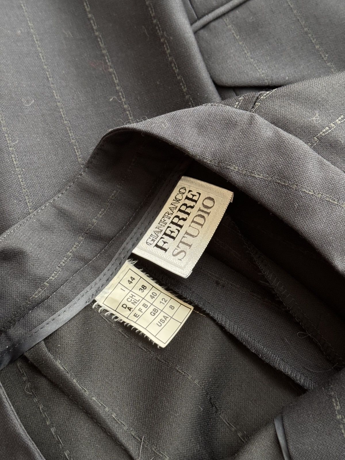 Vintage Vintage Gianfranco Ferre Studio Luxury Pants&Blazer W' Suit Size M / US 6-8 / IT 42-44 - 10 Thumbnail