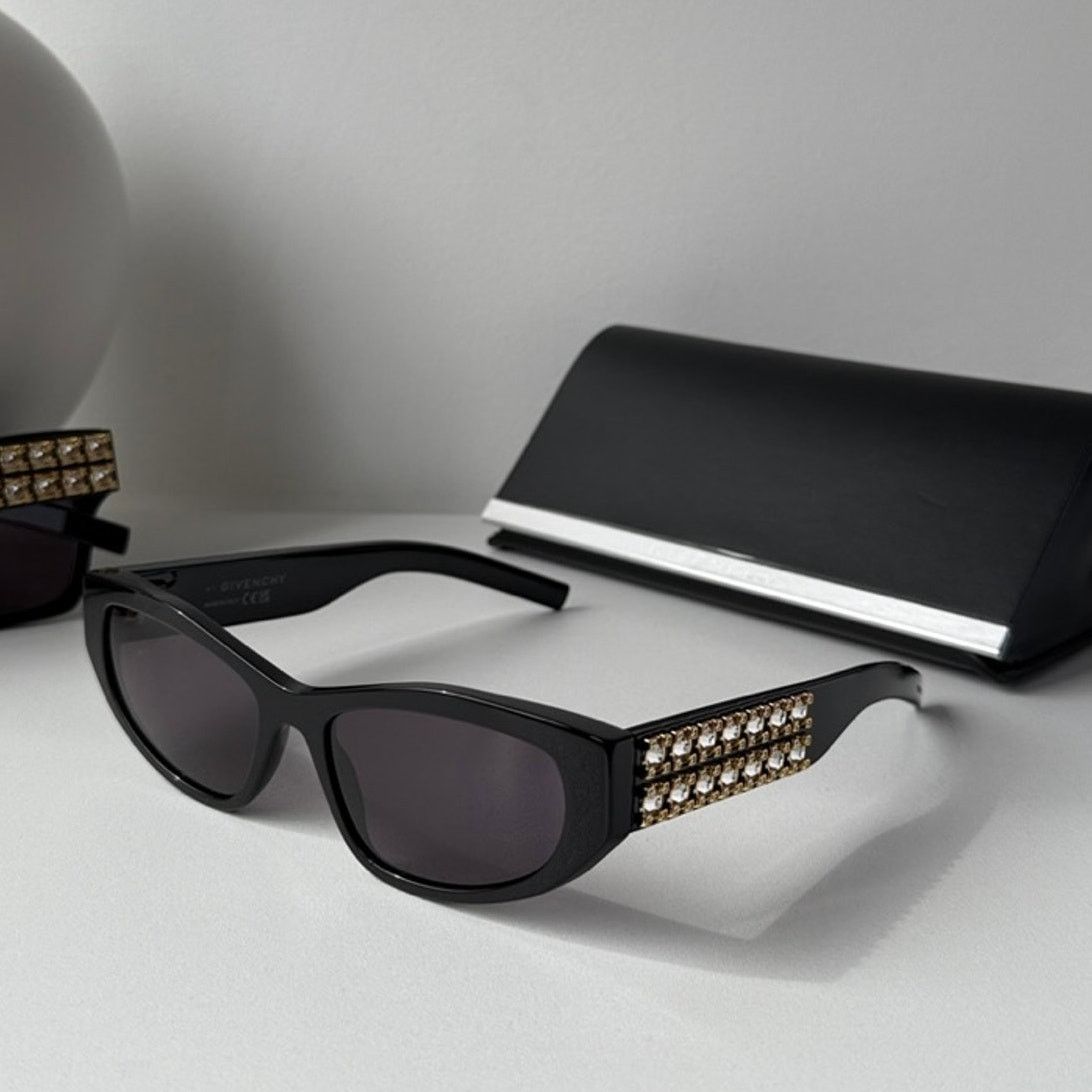 Givenchy NEW Givenchy GV40078U Cat Eye Black Crystal Sunglasses $700 Size ONE SIZE - 1 Thumbnail