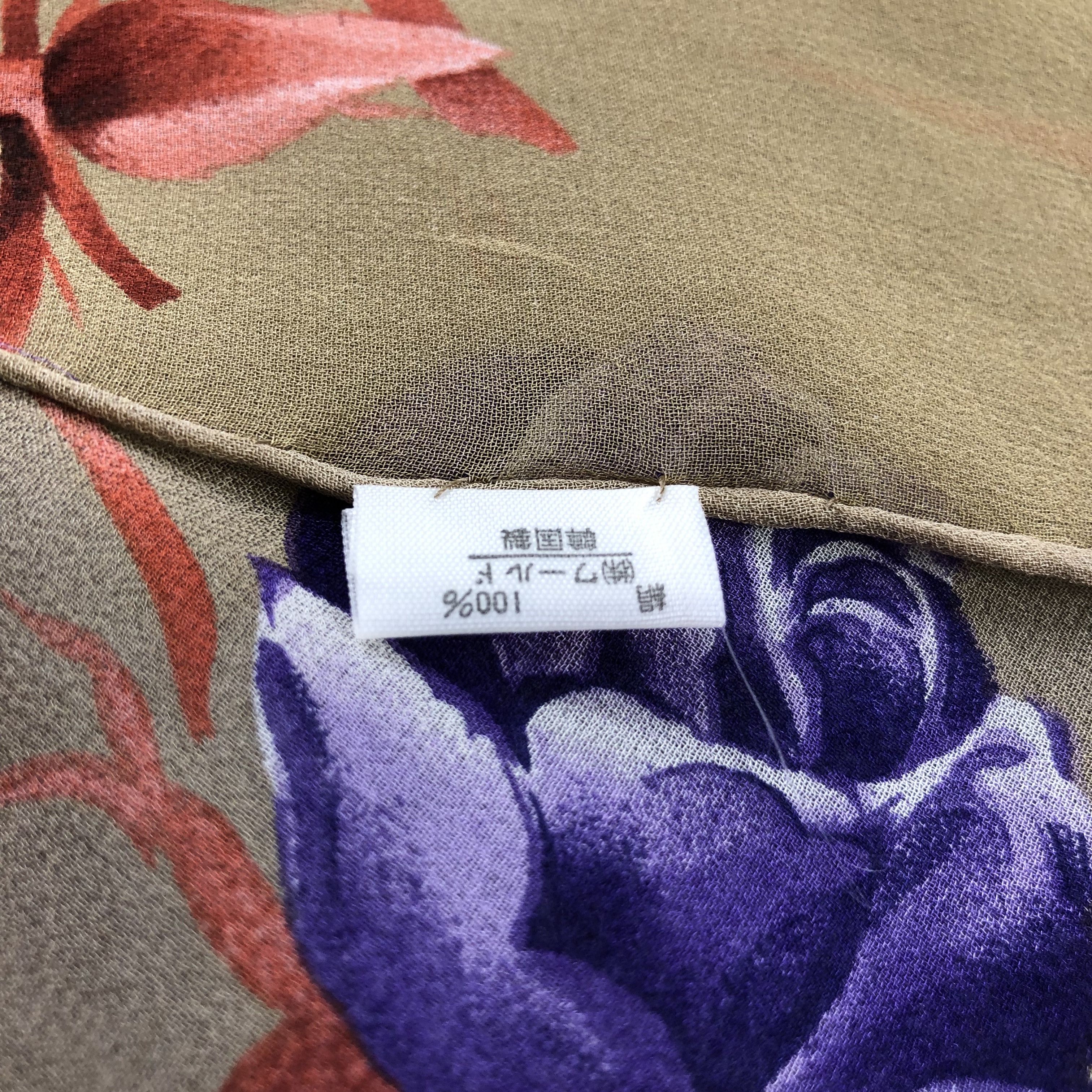 Vintage Floral Hand Rolled Silk Scarf M875 Size ONE SIZE - 4 Thumbnail