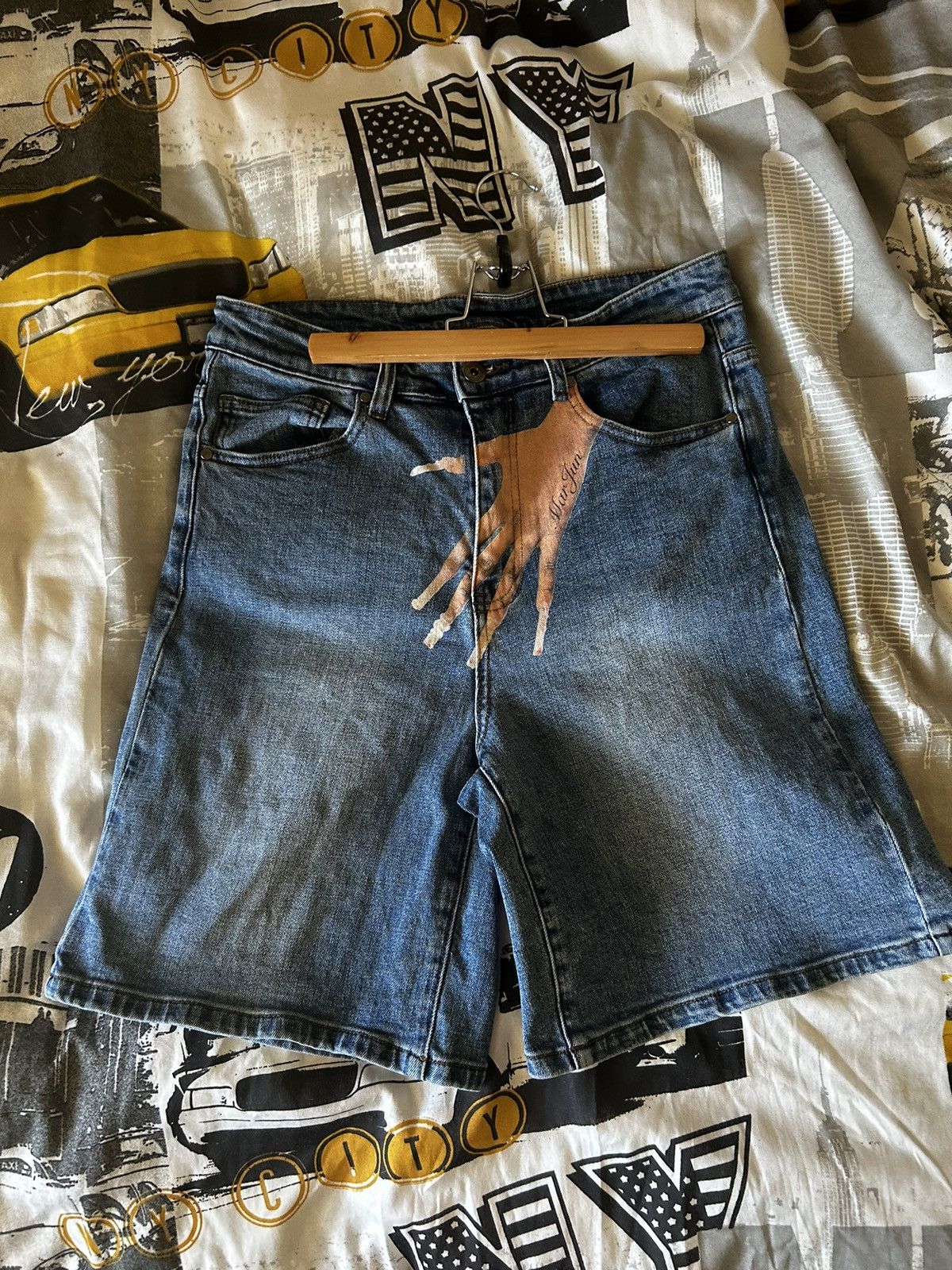Designer Mar jun short girl hand Size US 32 / EU 48 - 1 Thumbnail