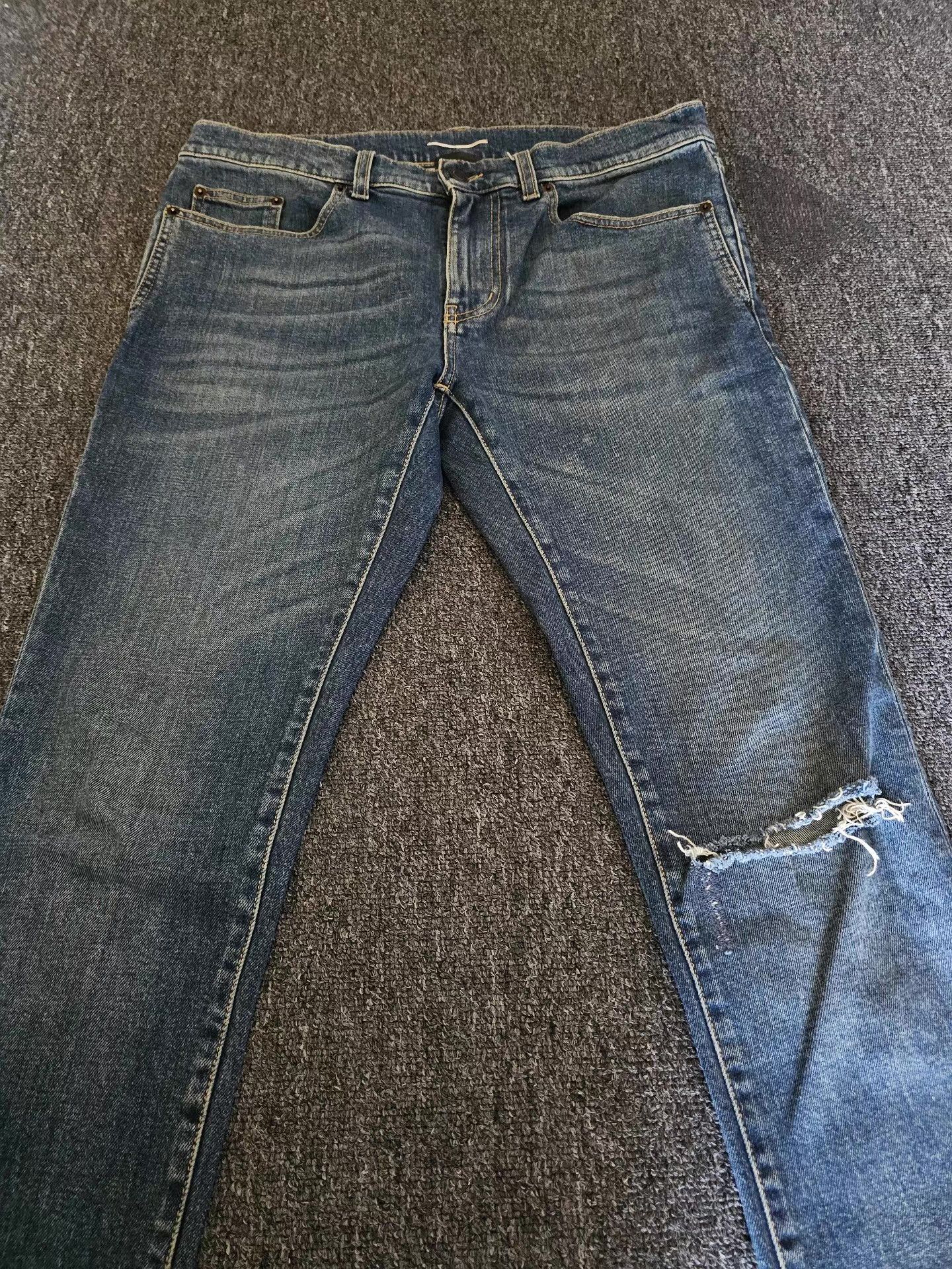 Saint Laurent Paris Saint Laurent D02 Jeans, Q4 Size US 34 / EU 50 - 2 Thumbnail