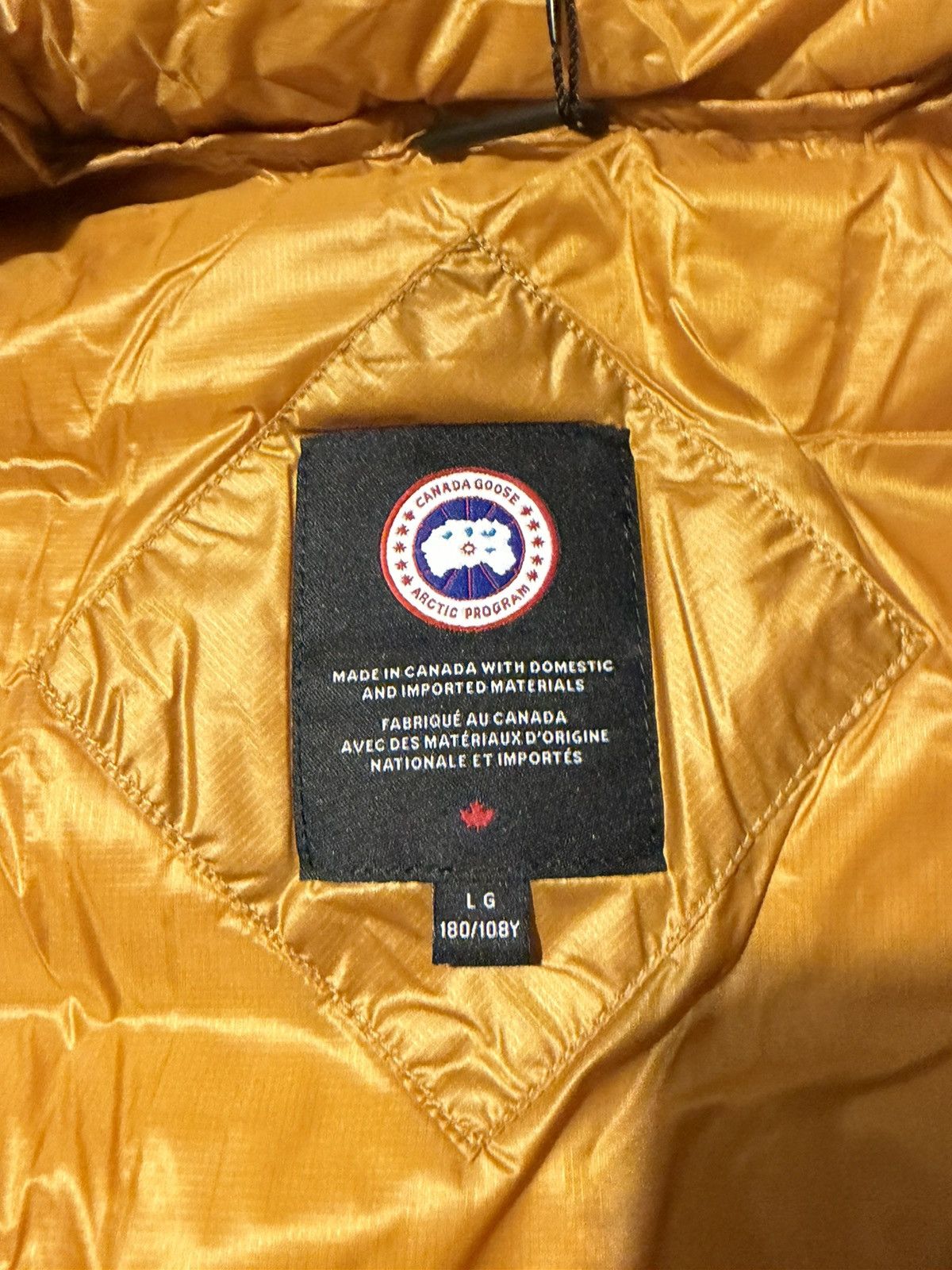 Canada Goose Brand New Canada Goose Crofton Gold Vest Size Large Size US L / EU 52-54 / 3 - 4 Thumbnail