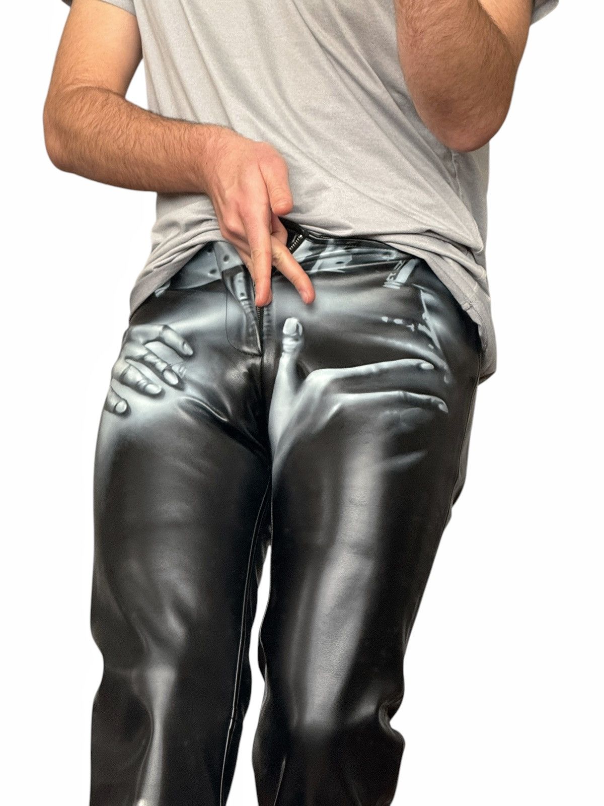 Mowalola Airbrushed Grope Vegan Leather Pants Size US 26 / EU 42 - 3 Thumbnail