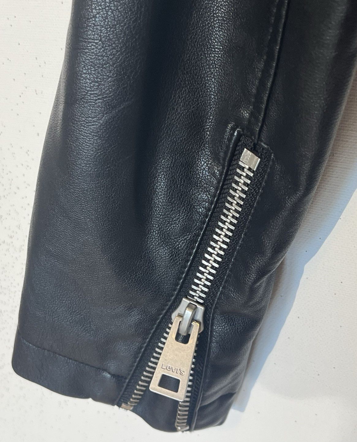 Levi's Levi's Faux Leather Asymmetrical Zip Motorcycle Moto Jacket Size S / US 4 / IT 40 - 19 Thumbnail