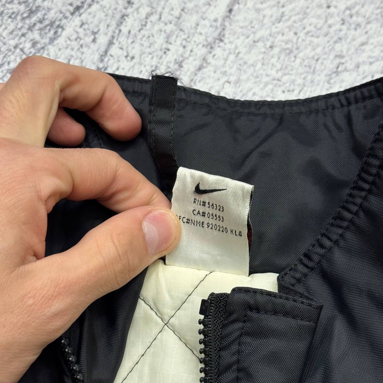 Nike Vintage 90s Nike Big Logo Black Track Top Z ip Jacket Mens Size US M / EU 48-50 / 2 - 10 Thumbnail