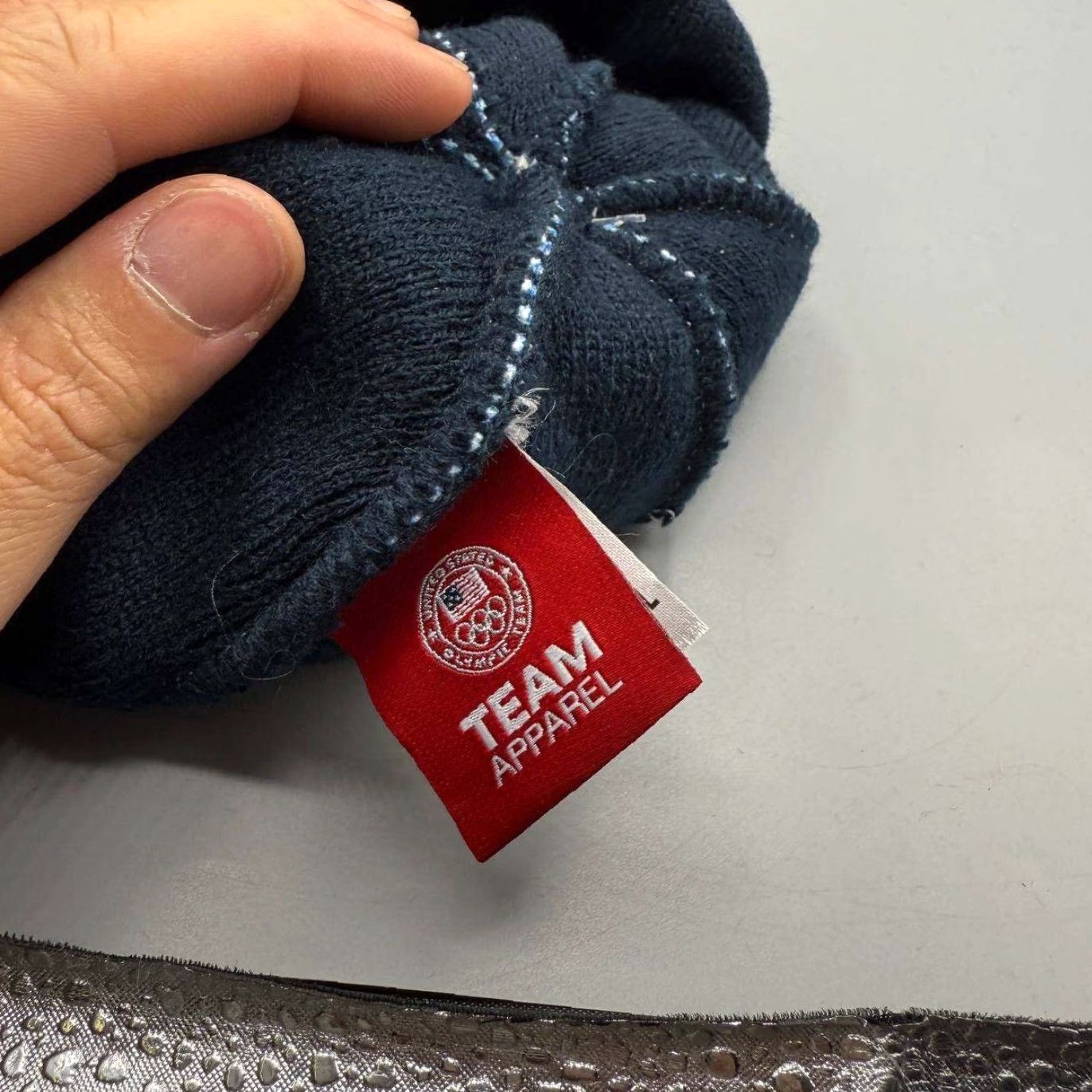 Vintage Team USA Hat Men Blue Olympic Team Apparel Cuffed Beanie Pom Pom Cap Size ONE SIZE - 4 Thumbnail
