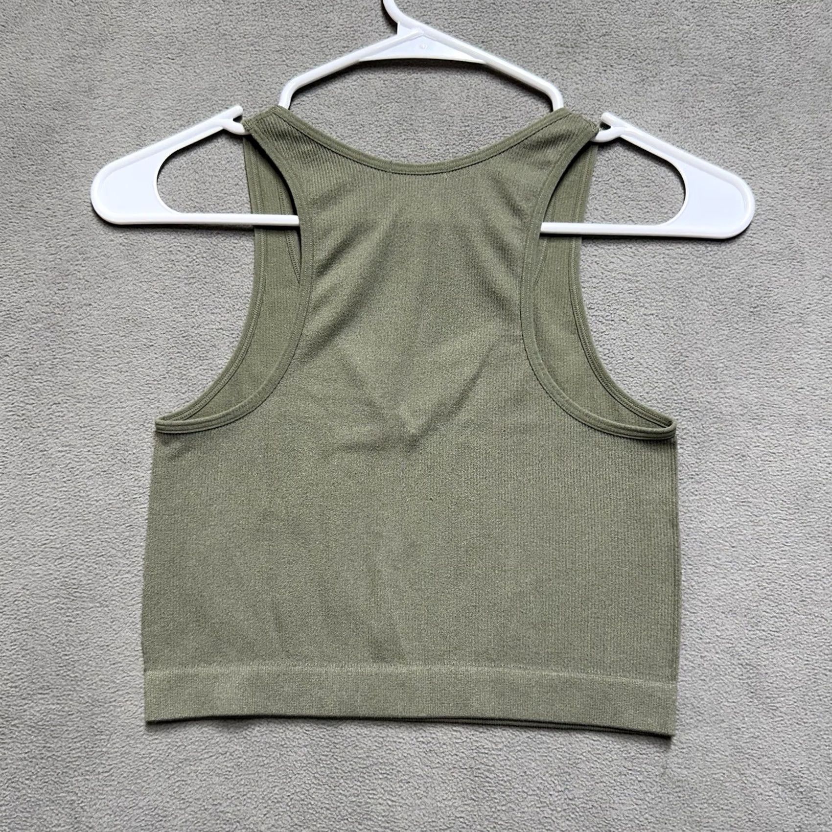 Vintage Bozzolo Tank Top Womens S/M Green Ribbed Cropped V Neck Sleeveless Casual Lightweight Stretch Size S / US 4 / IT 40 - 2 Thumbnail