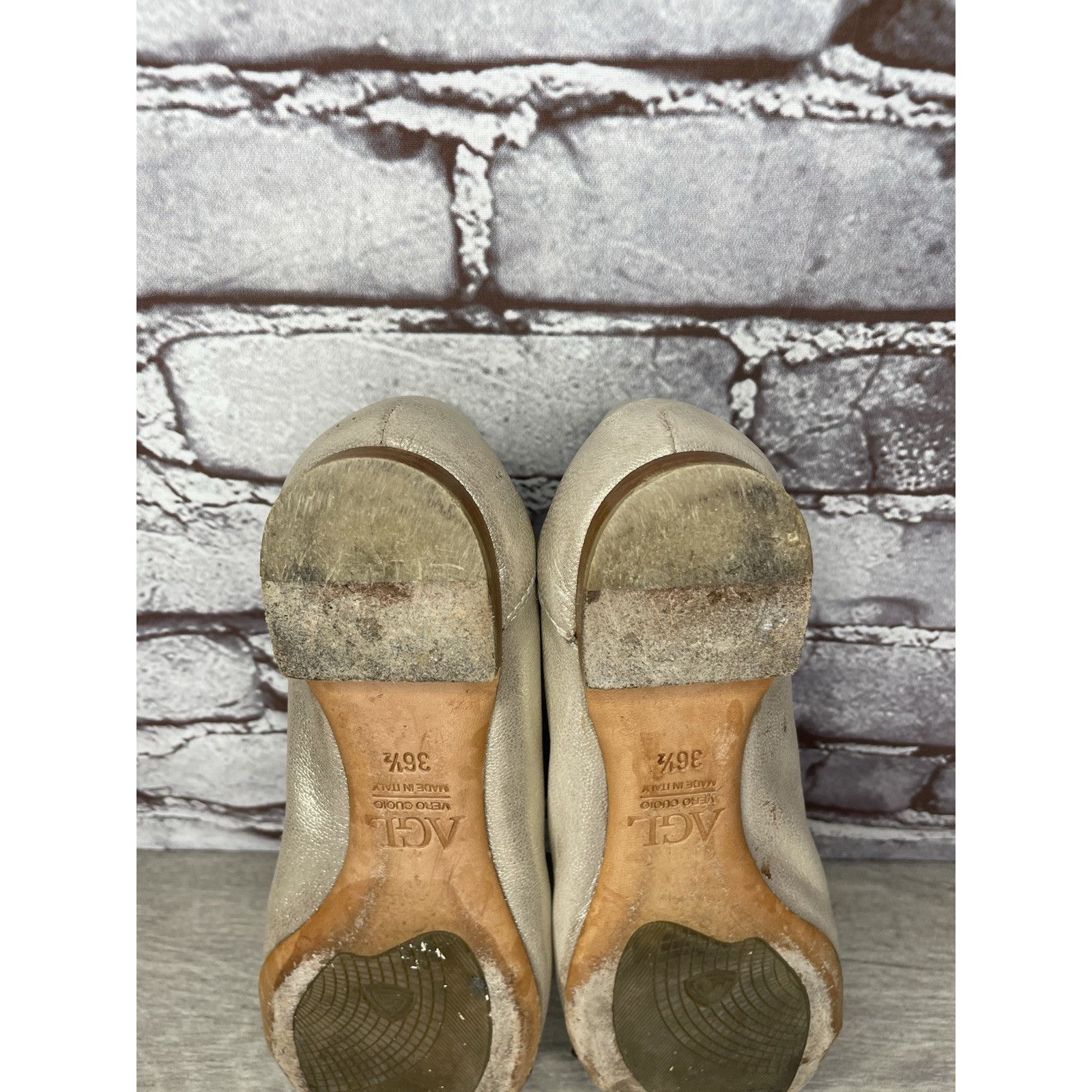 AGLINI AGL Metallic Gold Shimmer Leather Blue Cap Toe Ballet Flats Size US 6 / IT 36 - 19 Thumbnail