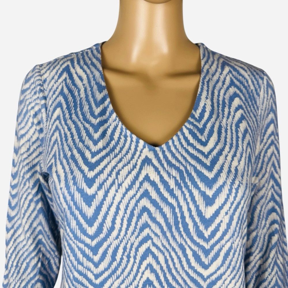 Chicos Chico's V-Neck 3/4 Sleeve Rayon Chevron Top Size 0 US S Size S / US 4 / IT 40 - 2 Thumbnail