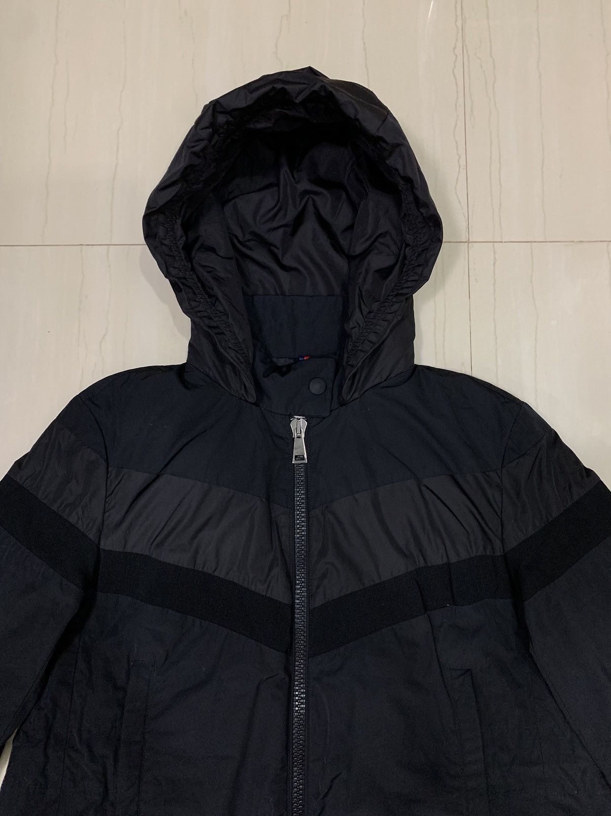 Moncler MONCLER GLAREOLE GIUBBOTTO JACKET Size L / US 10 / IT 46 - 2 Thumbnail