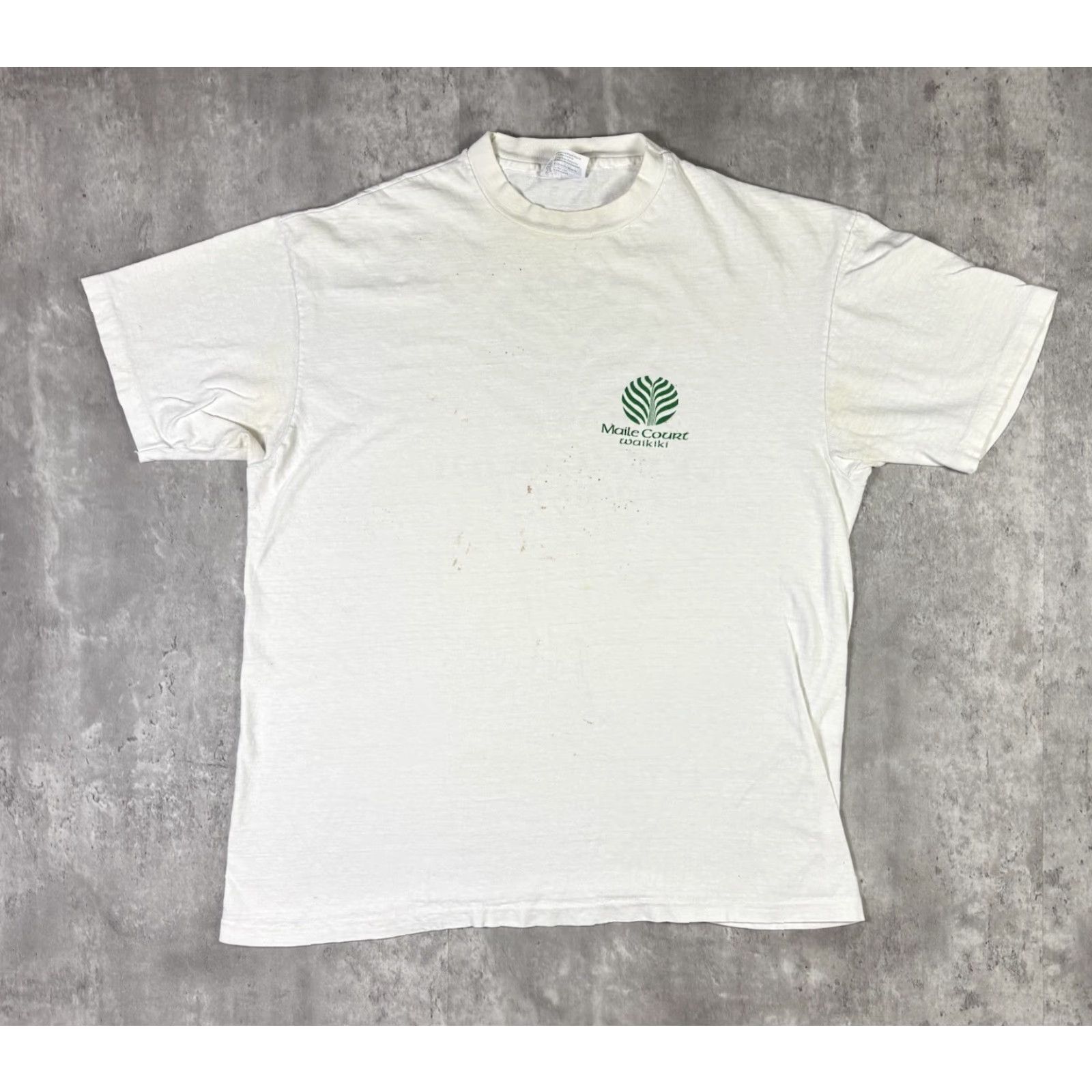 Hanes VINTAGE Waikiki Hawaii T Shirt Double Sided White Single Stitch size XL 90s Size US XL / EU 56 / 4 - 2 Thumbnail