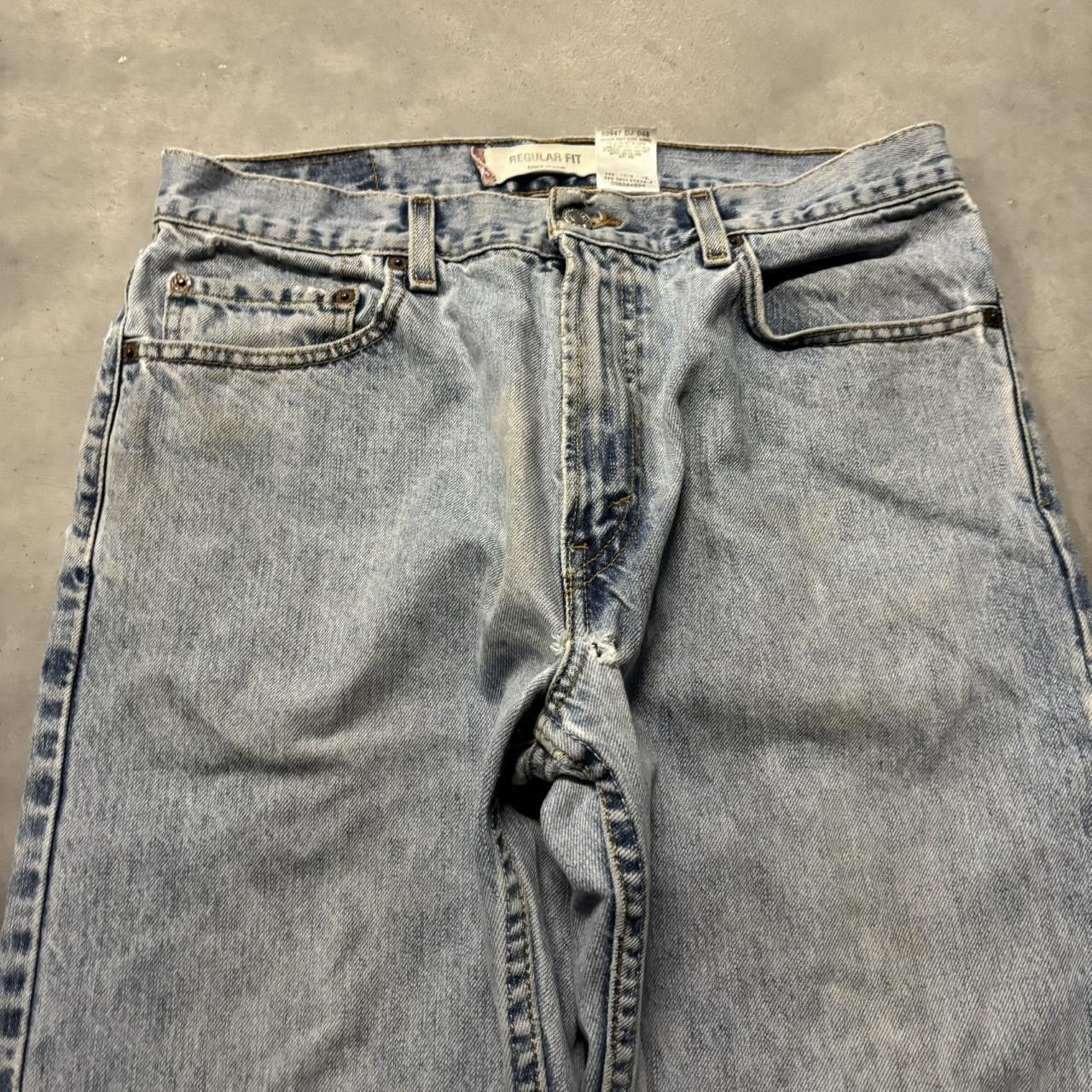 Levi's × Vintage Crazy Vintage Y2K/2000s Levis Light Wash Essential Denim Jeans! Size US 32 / EU 48 - 5 Thumbnail