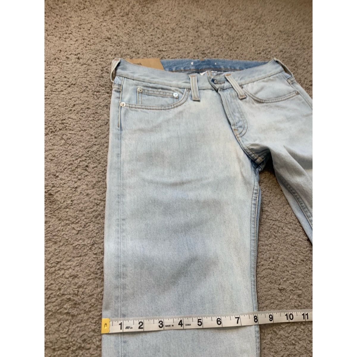 Helmut Lang HELMUT LANG LO DRAINPIPE LIGHT WASH JEANS Size US 29 - 7 Thumbnail
