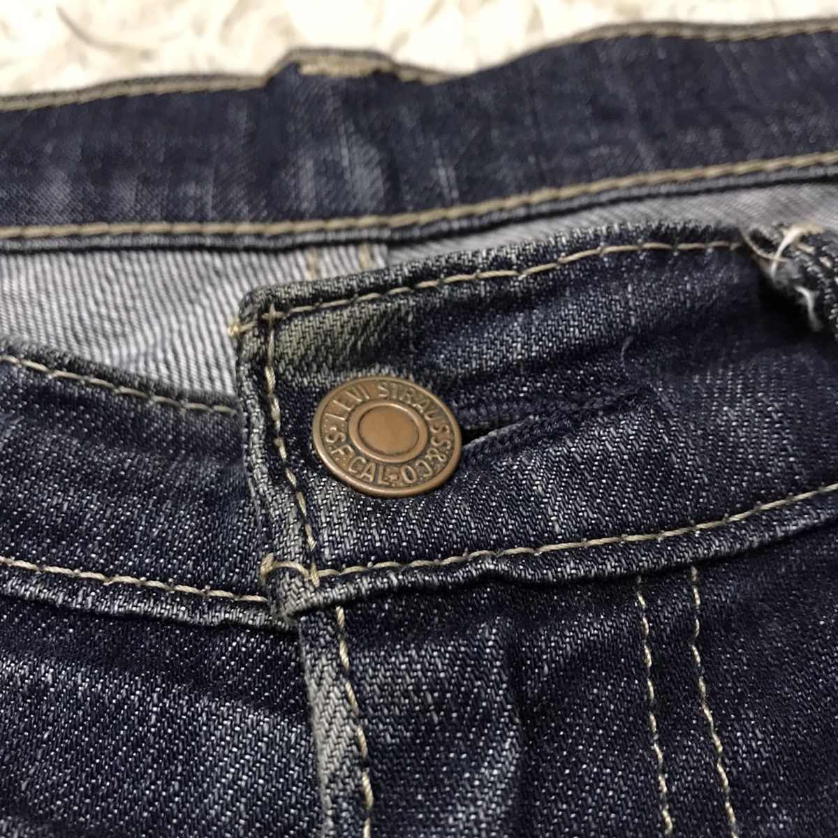 Levi's Vintage Clothing Vintage Levis Slim Tapered Distressed Denim Jeans Size US 31 - 24 Thumbnail
