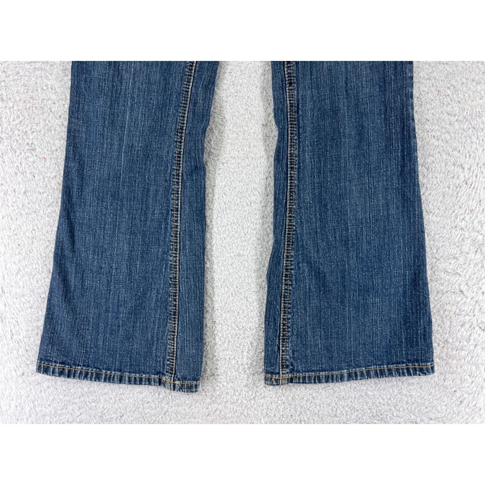 Vintage Arizona Jeans Co Jeans Womens 7 Blue Denim Flared 28x27 Cotton Distressed Zipper Cowboy Southwestern American Designer 90s Mens Girls? Size 28" / US 6 / IT 42 - 2 Thumbnail