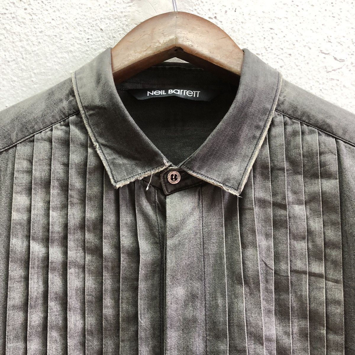 Neil Barrett distressed style NEIL BARRETT button up shirt Size US S / EU 44-46 / 1 - 7 Thumbnail