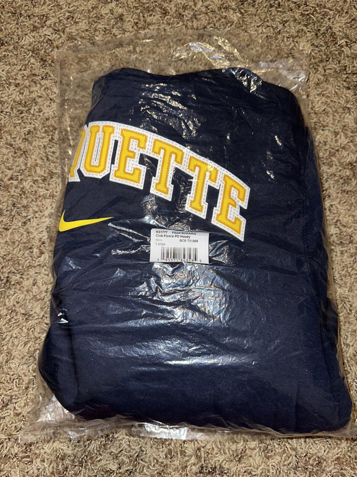 Nike Nike Men’s Marquette Club Fleece College Hoodie Size US L / EU 52-54 / 3 - 11 Thumbnail