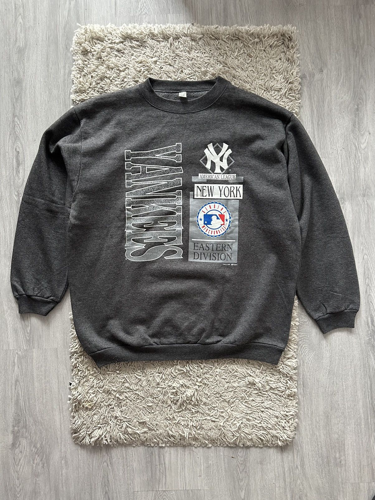 New York Yankees Crewneck Sweatshirt MLB 1993 Vintage Grey