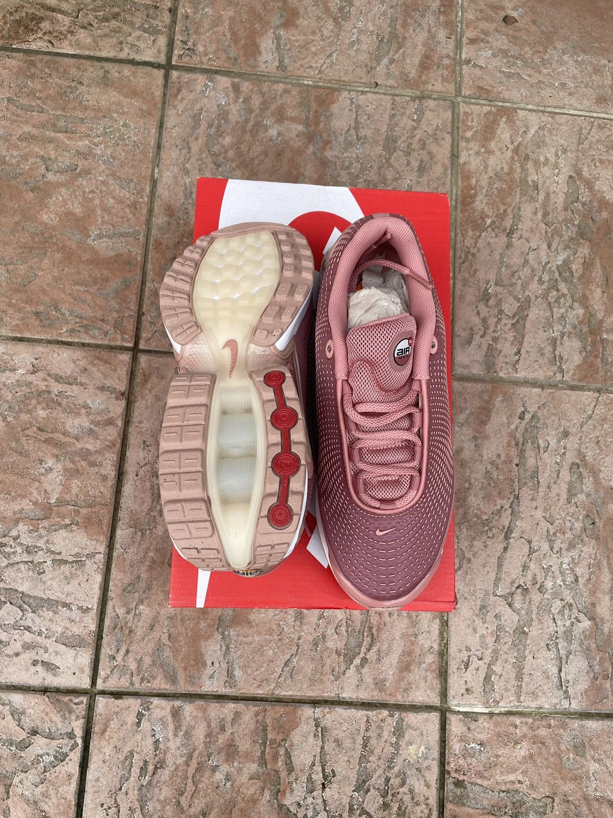 Nike Air Max Dn Red Stradust Size US 7.5 / IT 37.5 - 6 Thumbnail