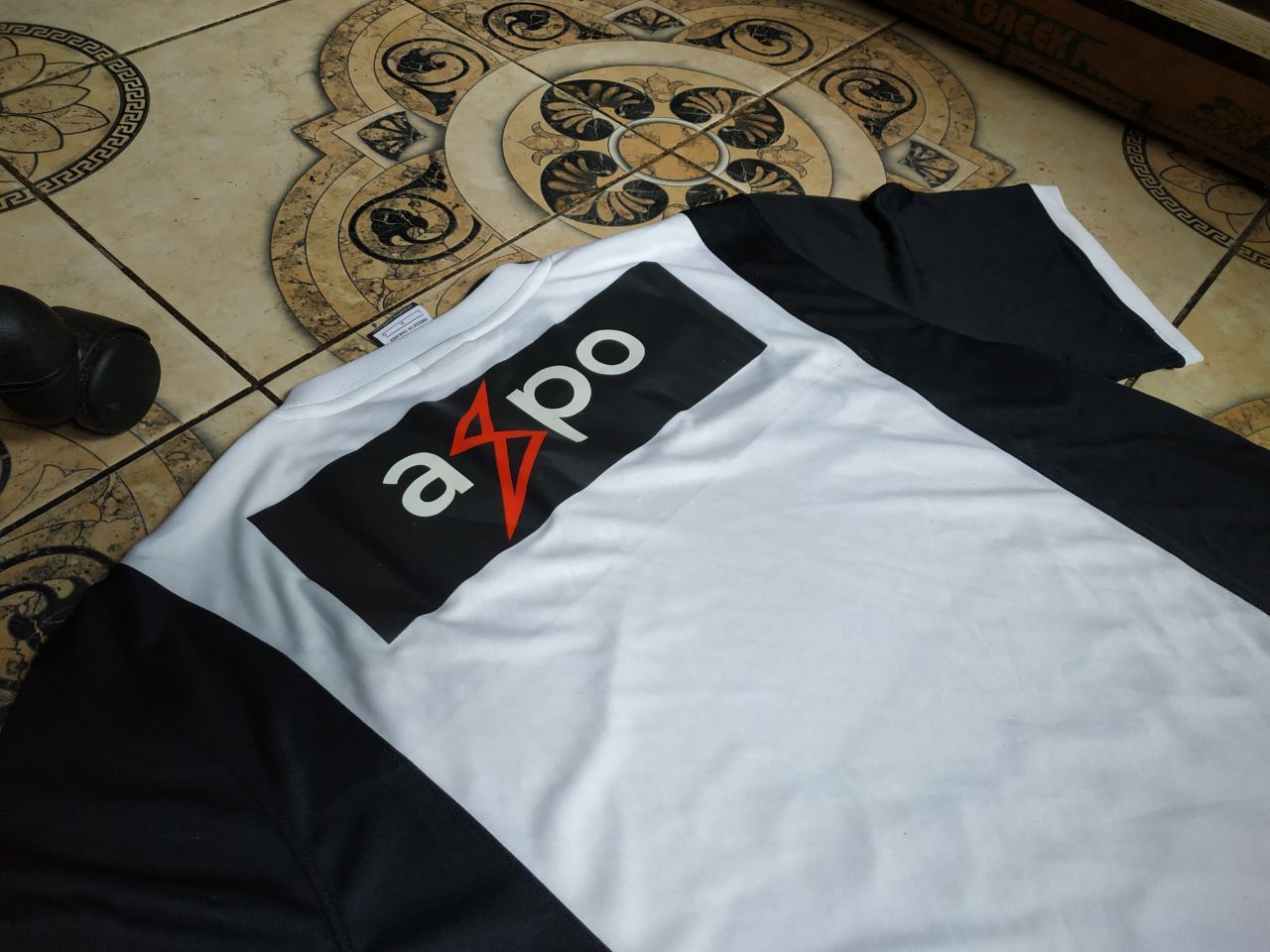 Nike Rare Nike FC Aarau 2014 Archive Jersey Swiss League Size L Size US L / EU 52-54 / 3 - 25 Thumbnail