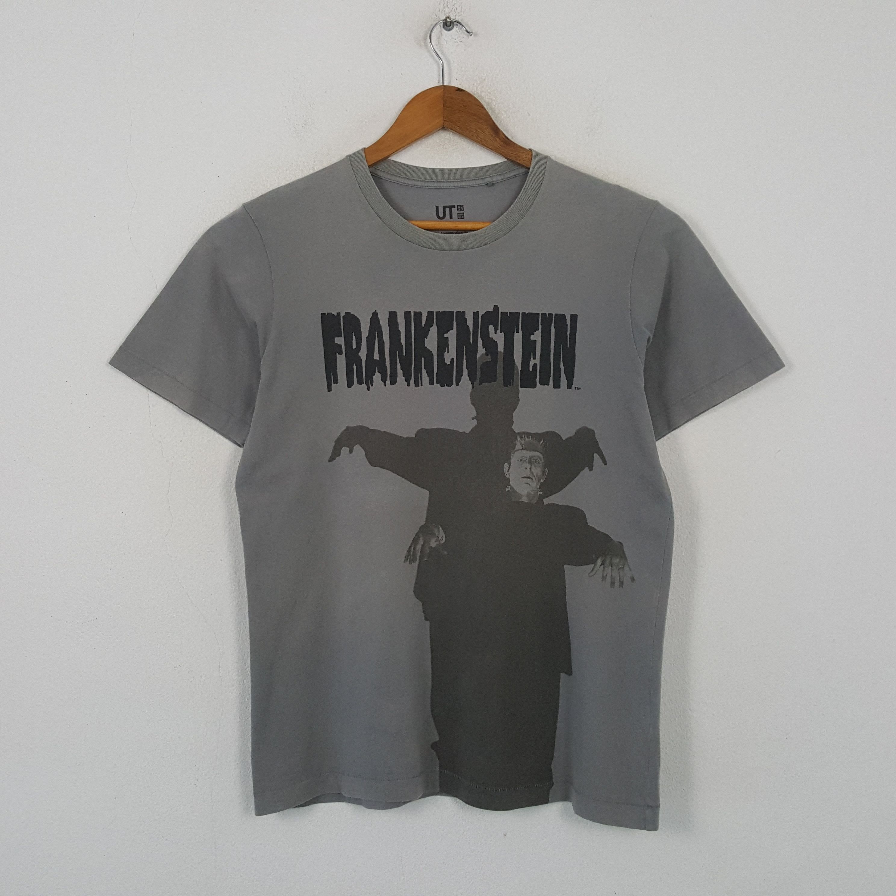 Uniqlo Vintage Frankenstein Japanese Fashion Brand T-shirt RR11 Size US M / EU 48-50 / 2 - 1 Thumbnail