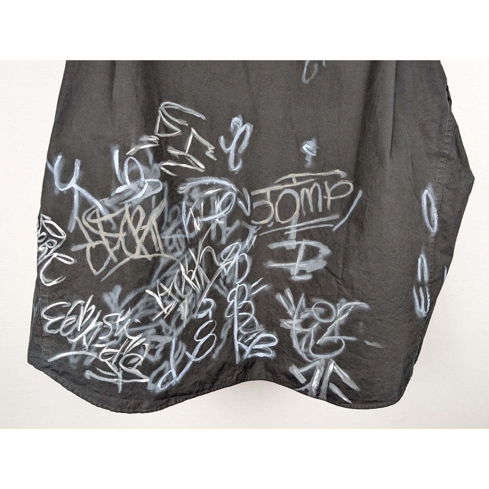 Balenciaga o1rshd1 Cotton Poplin Graffiti Oversized Shirt in Black Size US S / EU 44-46 / 1 - 13 Thumbnail