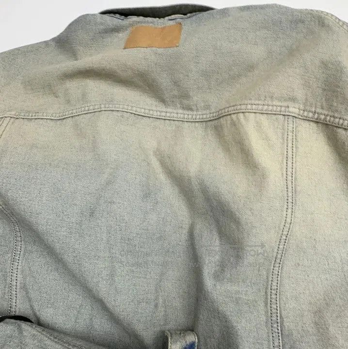 Balenciaga Balenciaga Vintage Logo Denim Jacket for Unisex. Size US M / EU 48-50 / 2 - 4 Thumbnail