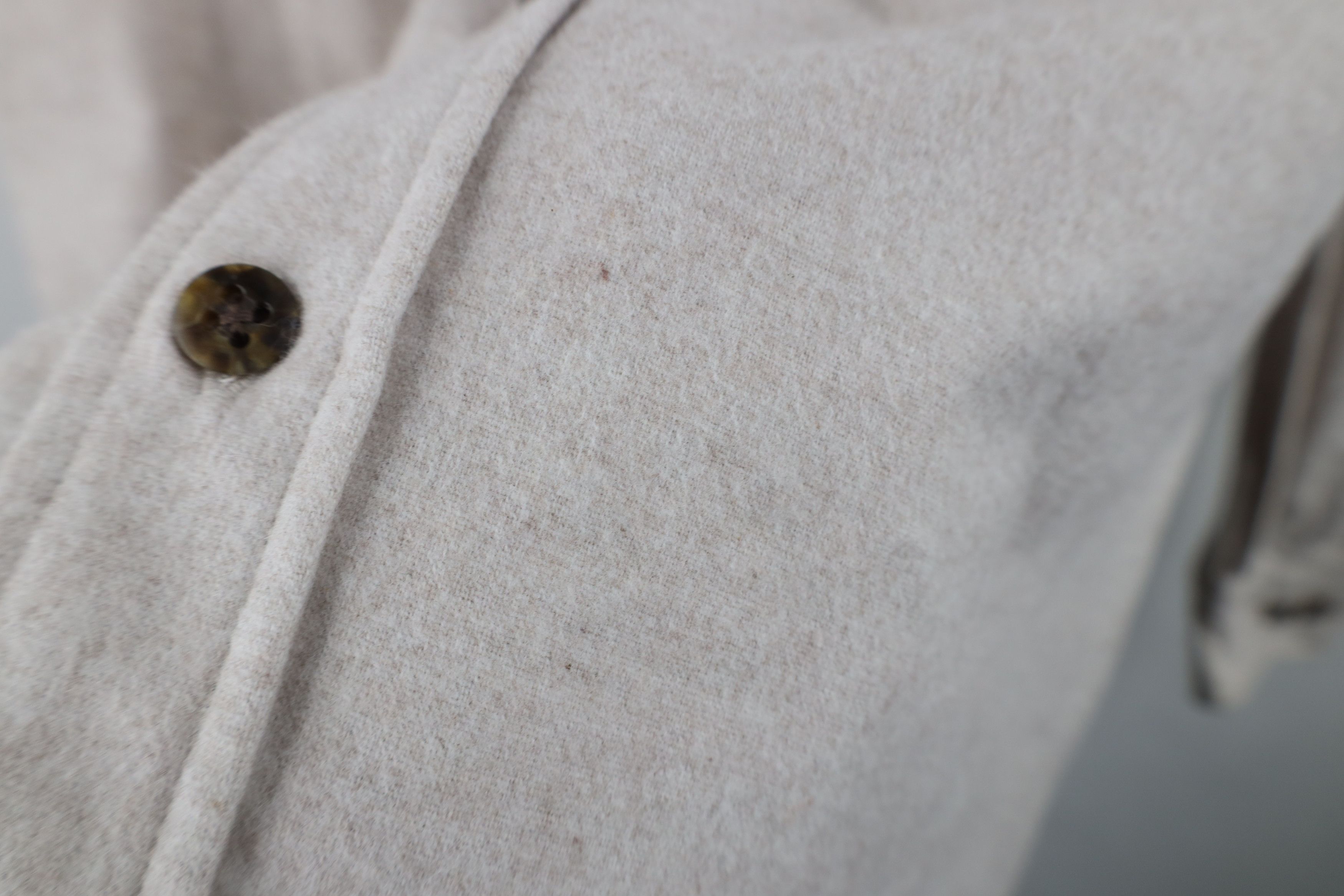 Vintage Vintage 90s Streetwear Chamois Cloth Button Shirt Beige Size US L / EU 52-54 / 3 - 7 Thumbnail