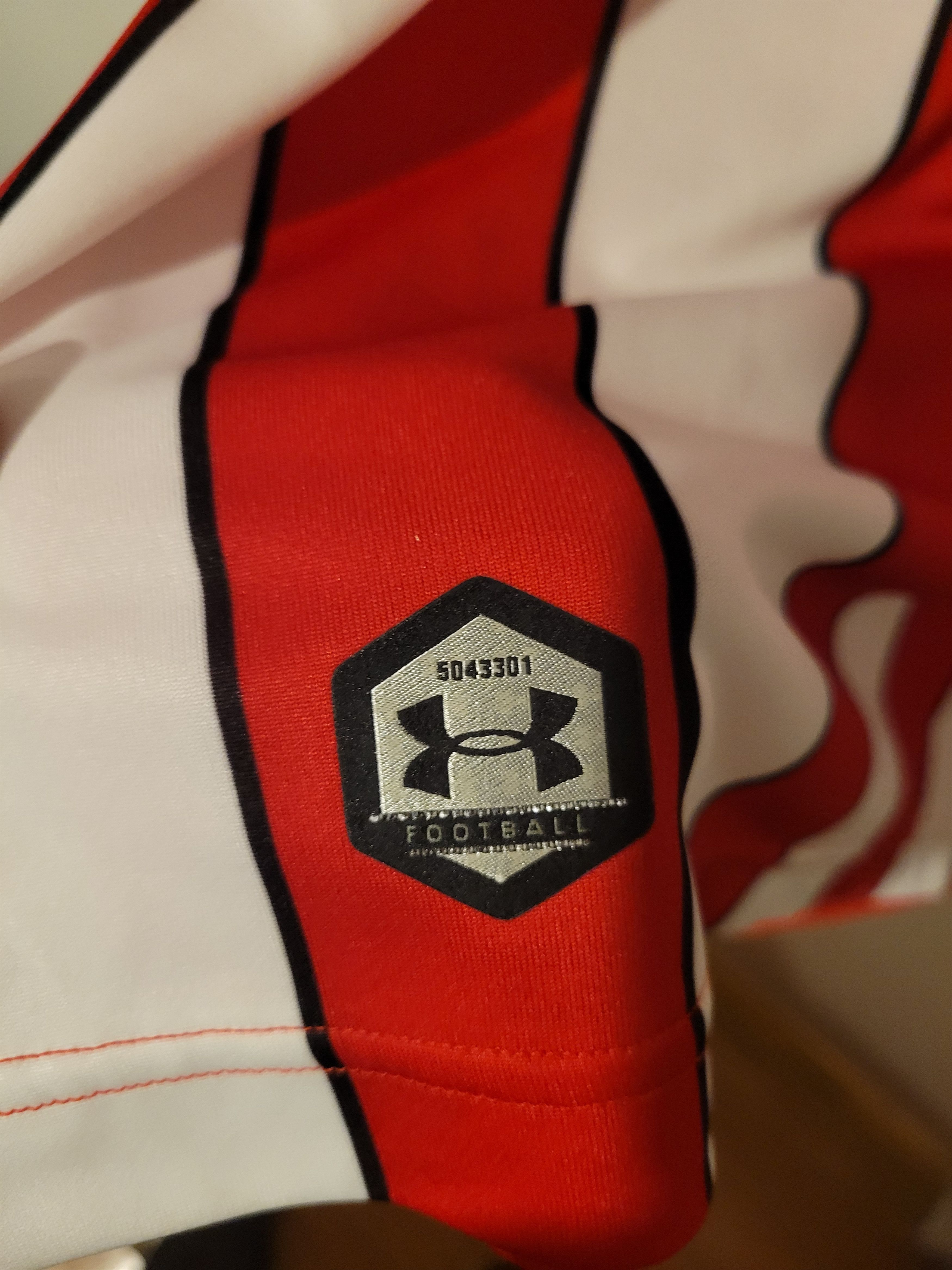 Under Armour Southampton FC 2018-2019 Home BNWT Size US L / EU 52-54 / 3 - 3 Thumbnail
