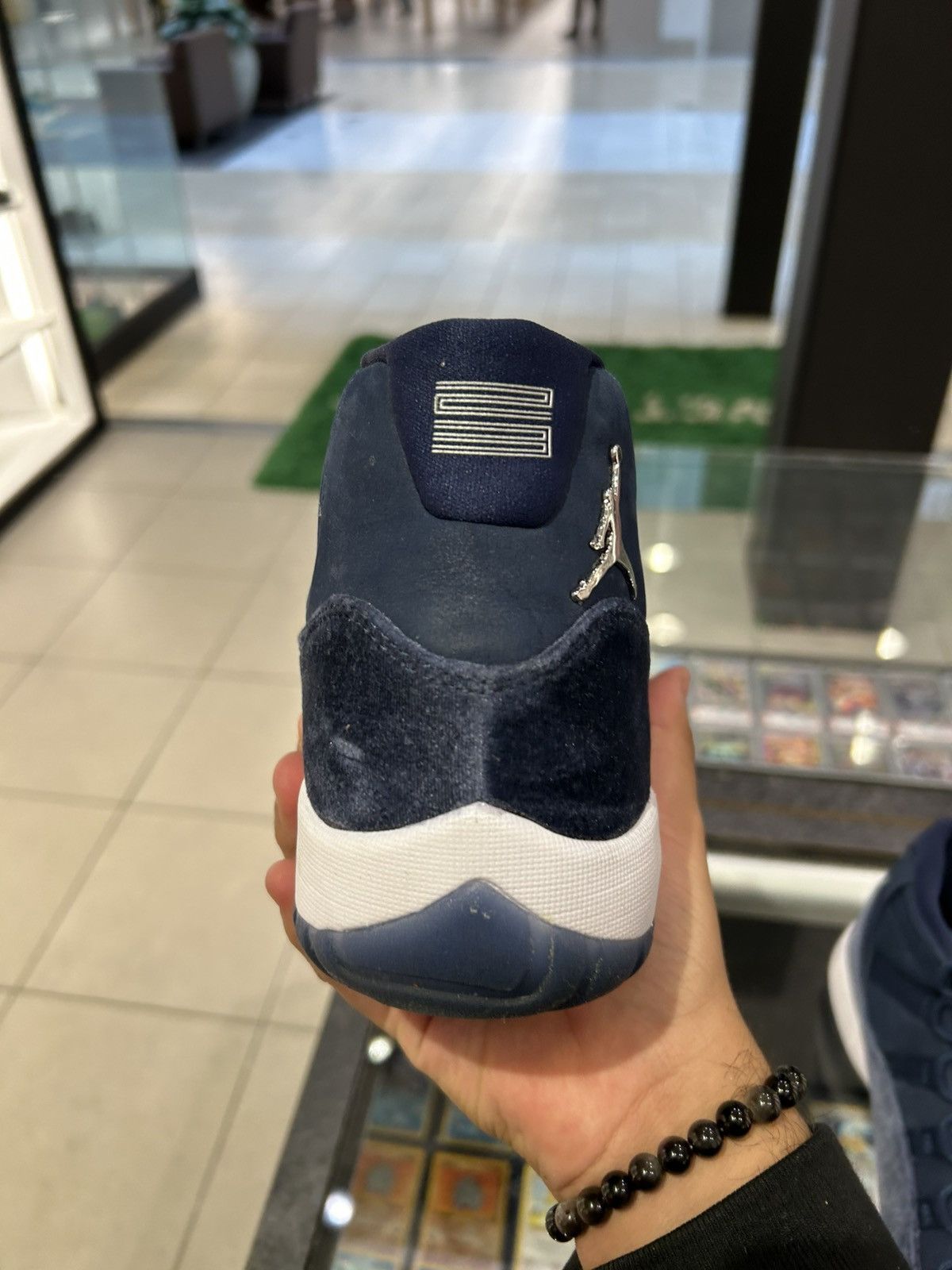 Jordan Brand Jordan 11 midnight navy velvet Size US 10.5 / EU 43-44 - 8 Thumbnail